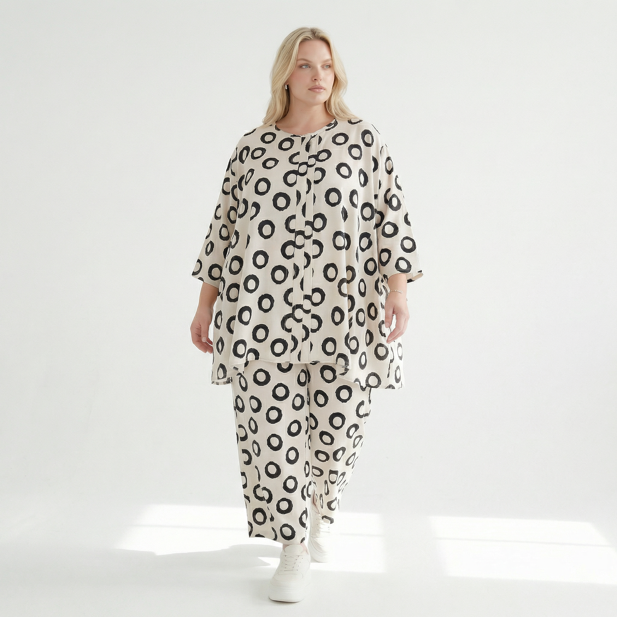  A-Form Bigshirt von AKH Fashion aus Baumwolle, 1577.07069, Ecru/Schwarz, Punkte, Ausgefallen