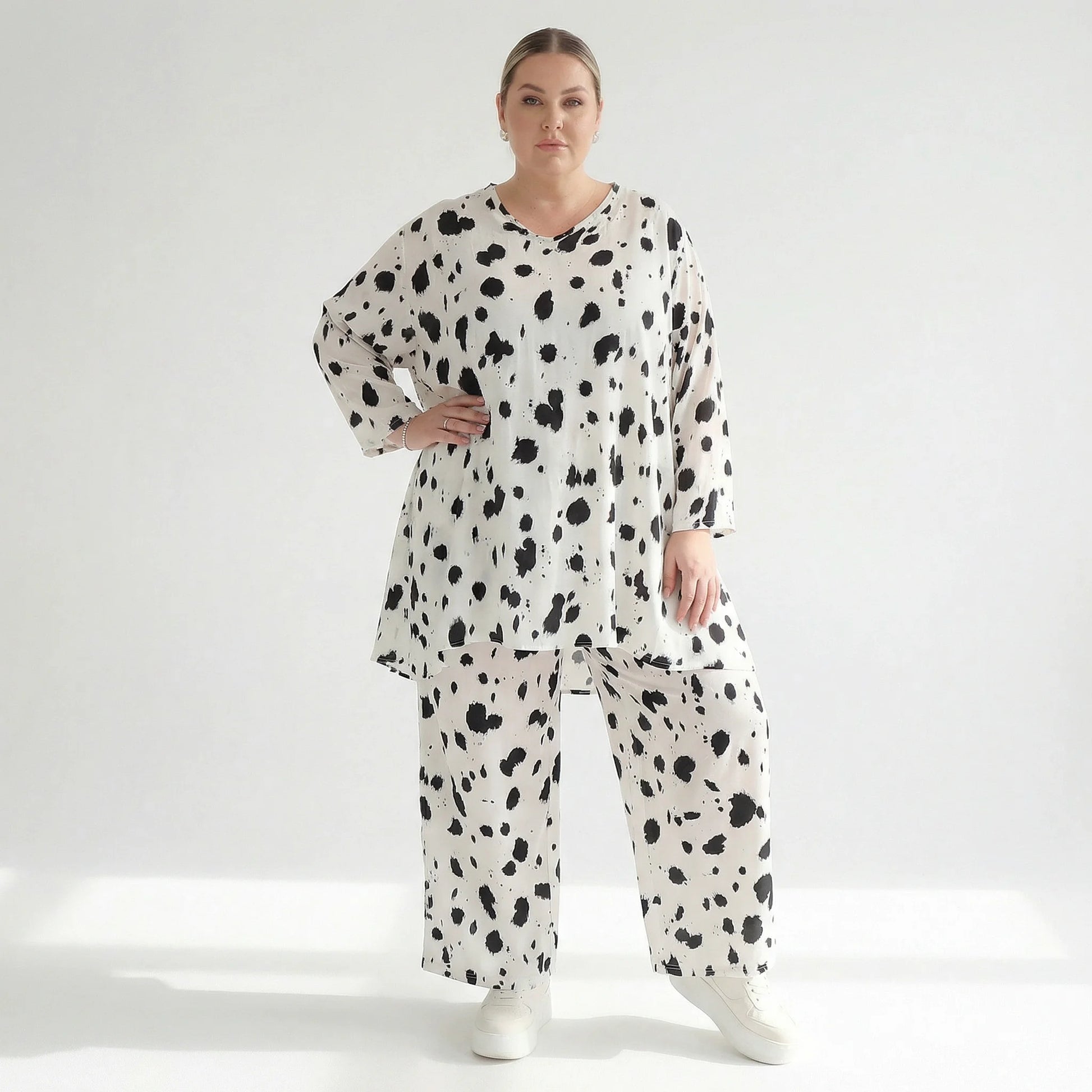 A-Form Bigshirt von AKH Fashion aus Viskose, 1579.00593, Weiß/Schwarz, Kleckse, Ausgefallen