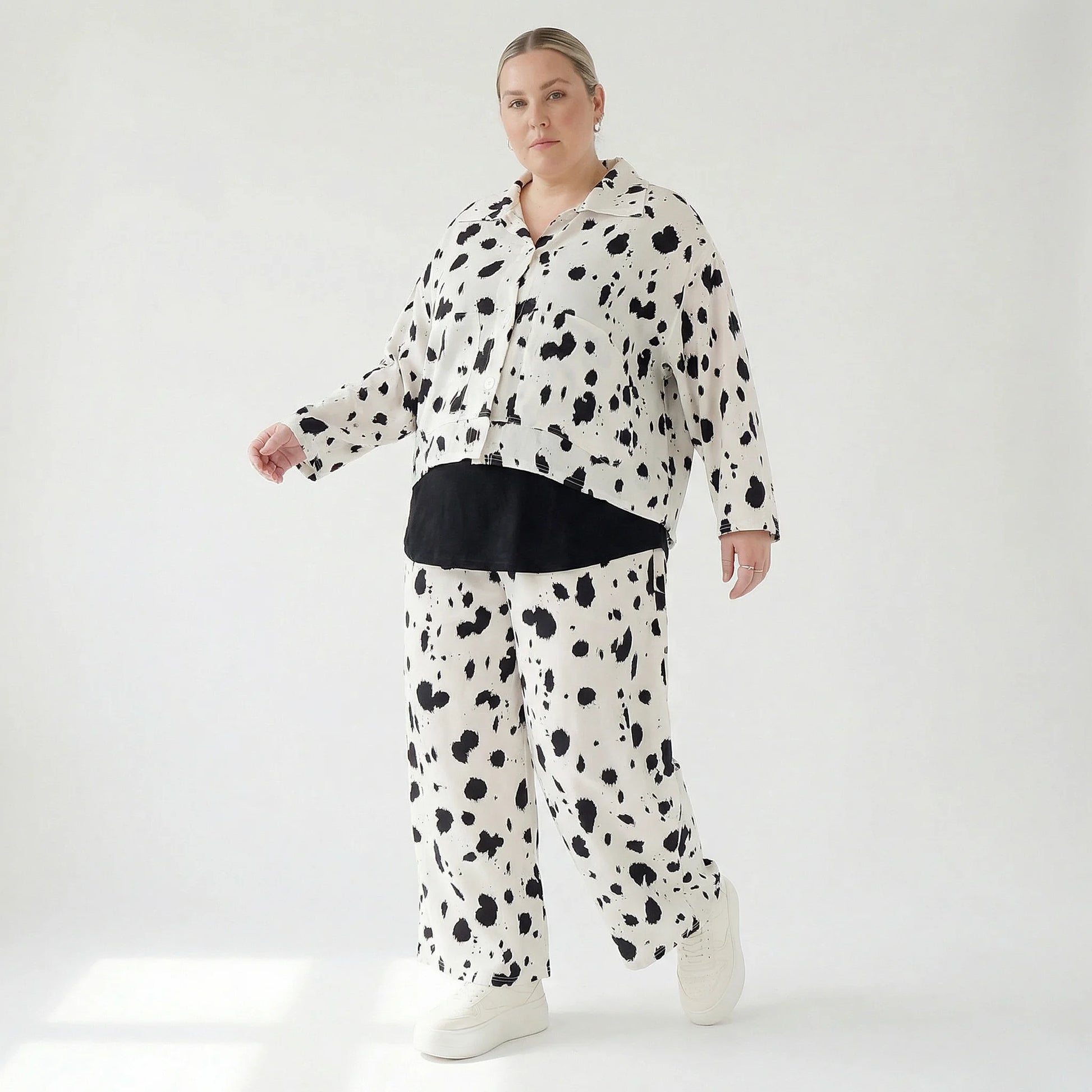 AKH Fashion Jacke in gerundeter Form, aus Viskose, 1579.06910, Weiß/Schwarz, Kleckse