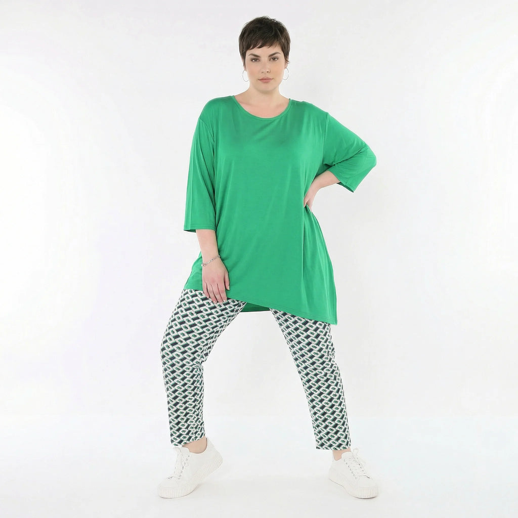 Ausgefallene Bengaline Karottenhose im zeitlosen Lagenlook, stretchig und fein, abstrakt, Marine/Grün/Weiß