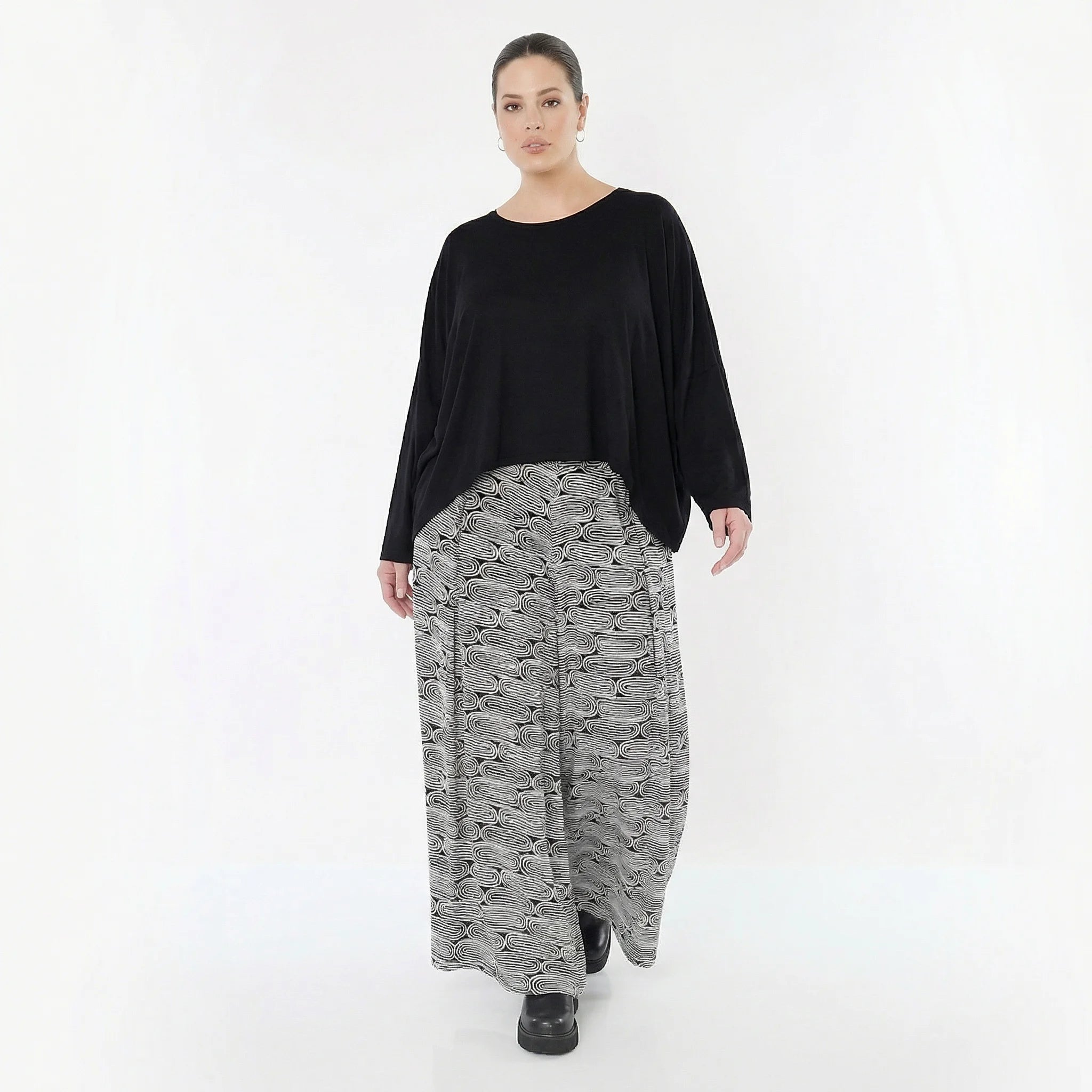 Luftige Palazzo Hose im Lagenlook aus leichter Krepp Viskose mit Plissee Struktur, Schwarz/Weiß