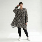 Ausgefallene Oversize Jacke in A-Form aus stretchig weichem Material im Lagenlook, Schwarz/Weiß