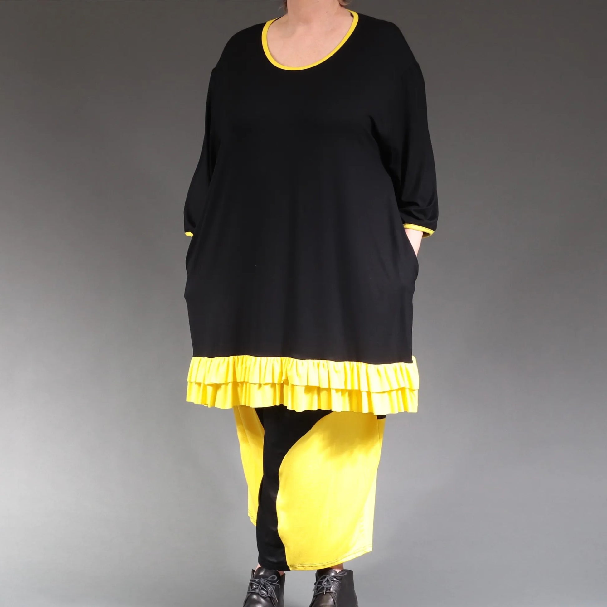  A-Form Shirt in Schwarz-Gelb mit Rundhalsausschnitt und 3/4 Ärmeln für Plus Size Fashion