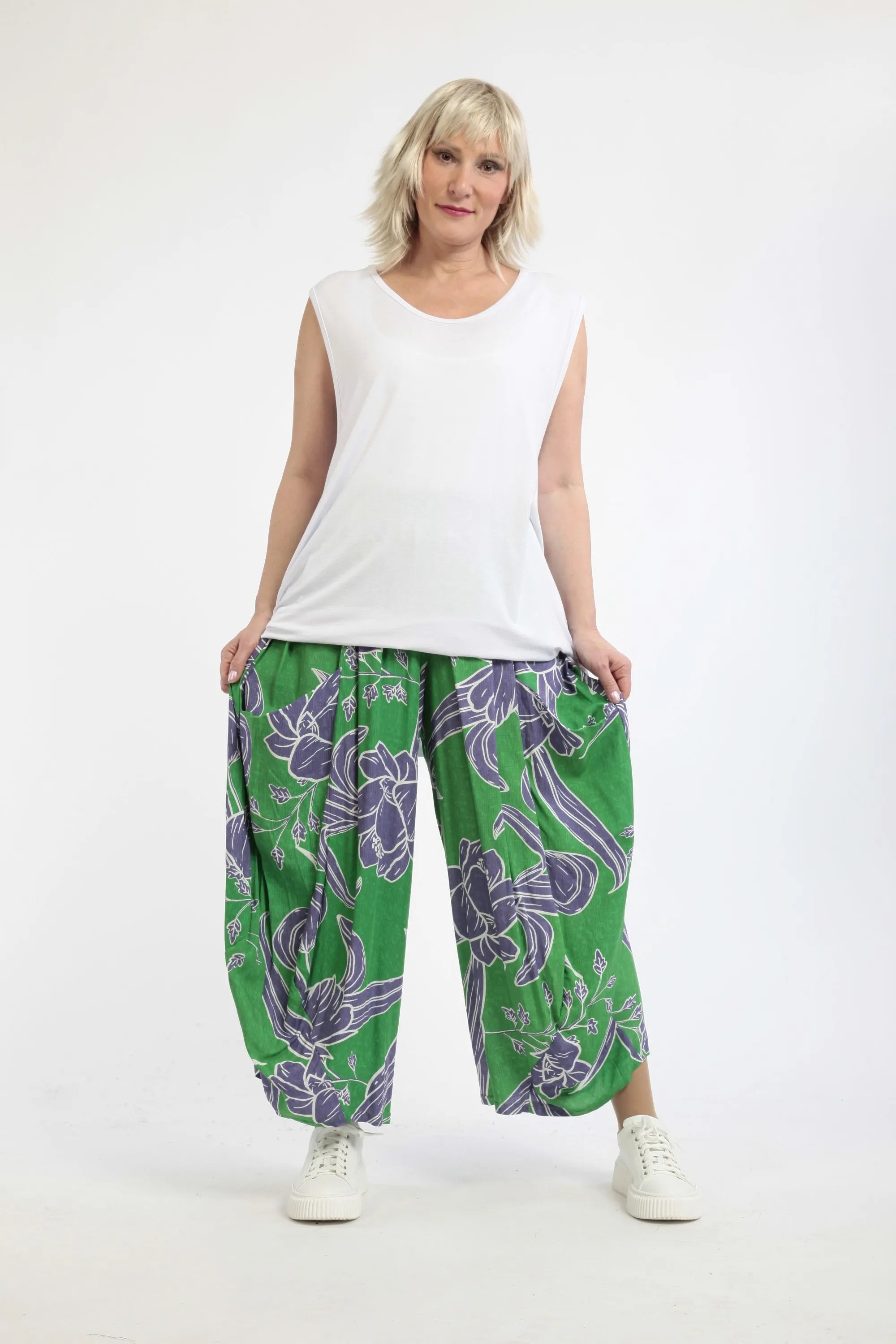  Ballonhose von AKH Fashion aus Viskose, 1421.08069, Grün/Flieder, Blumen, Schick, Modern