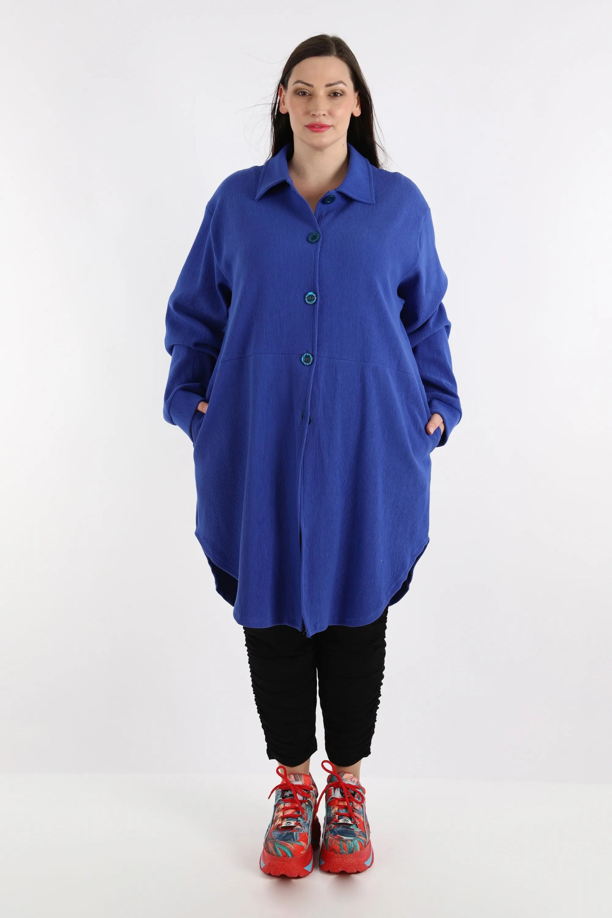  Stilvolle Bluse in elegantem Blau mit Lagenlook und praktischen Taschen für Plus Size Damen