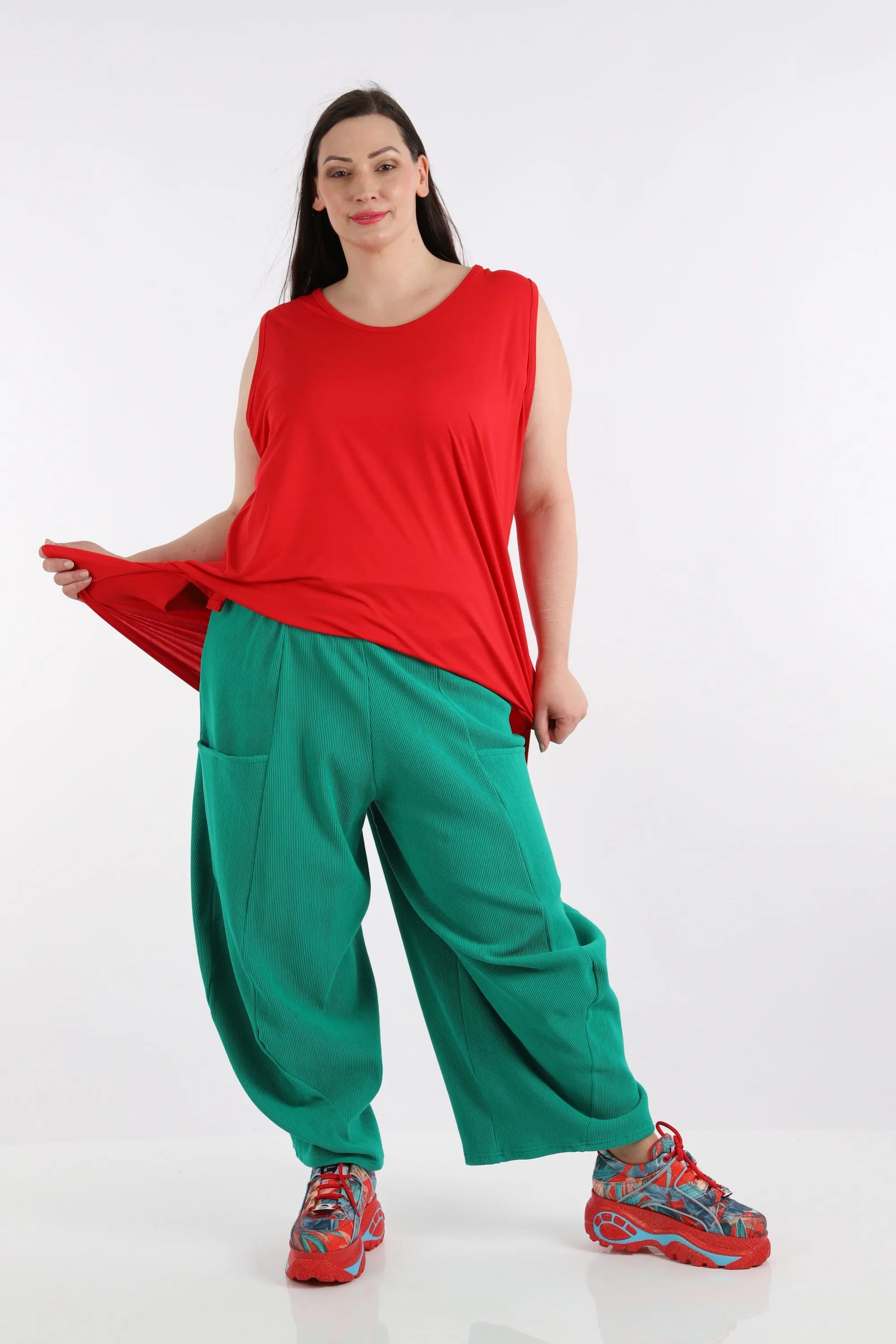  Trendige grüne Ballonhose im Oversize-Stil aus elastischem Baumwoll-Ribb für Plus-Size-Fashionistas