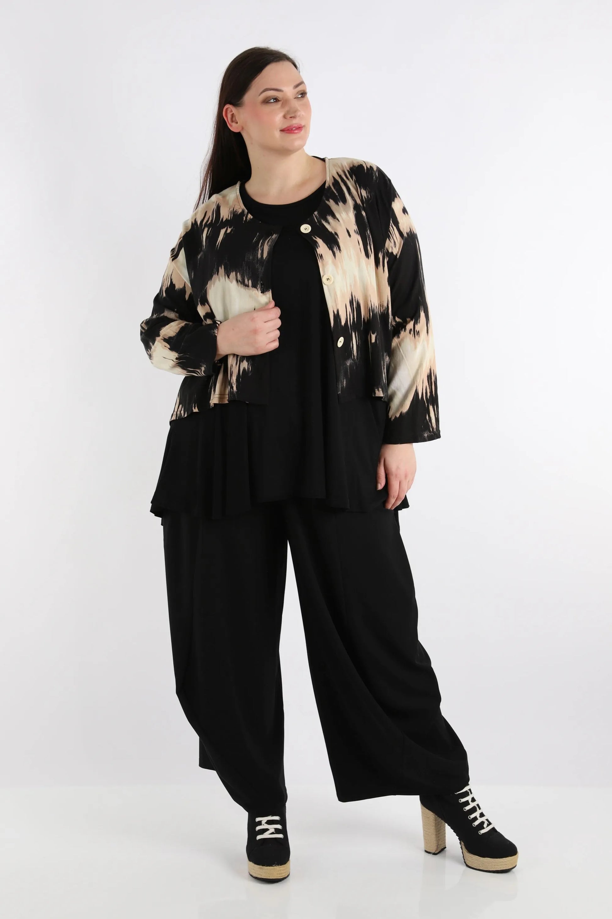  AKH Fashion Jacke in gerundeter Form, aus Rayon, 1258.00130, Schwarz-Beige, Batik, Schick