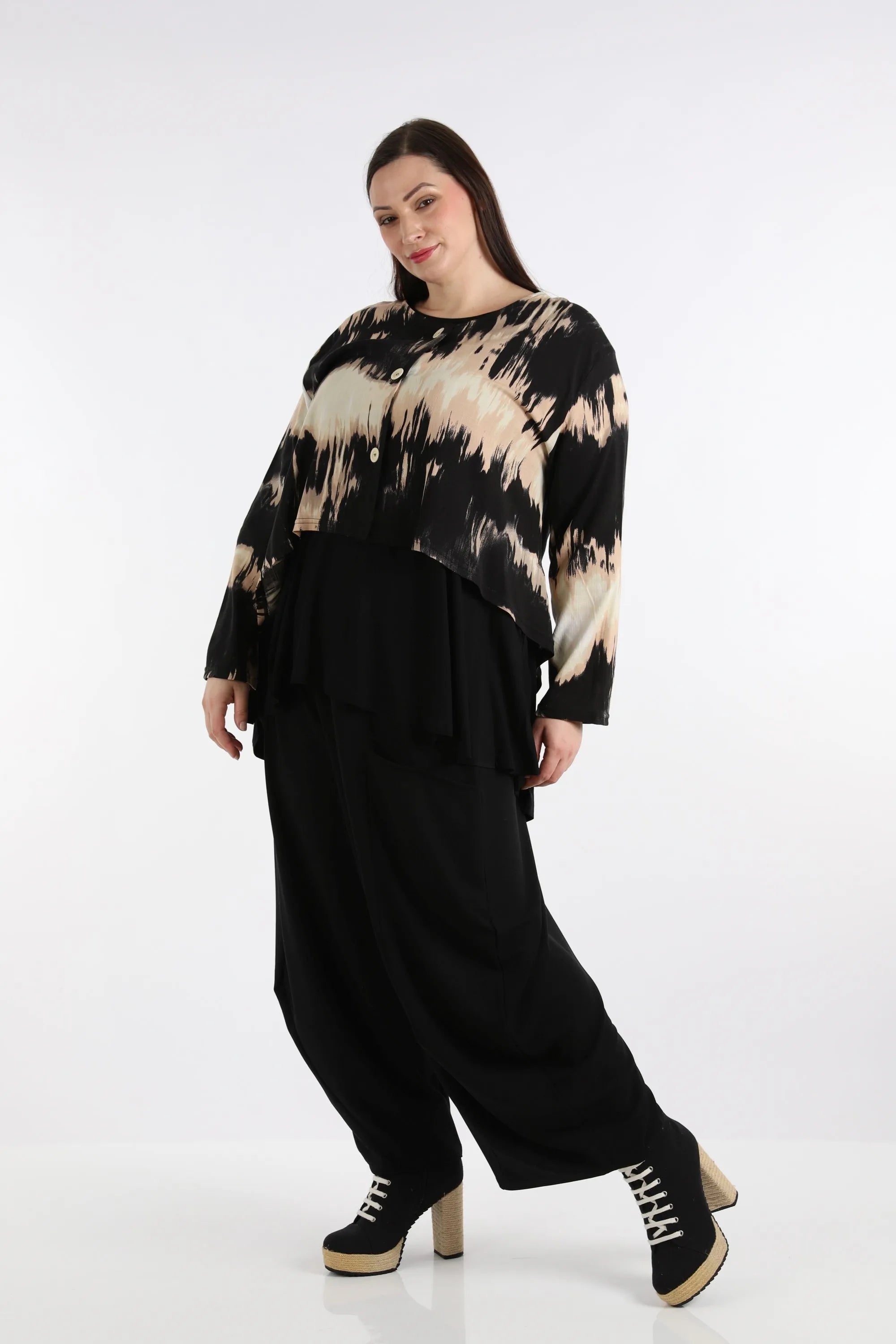  AKH Fashion Jacke in gerundeter Form, aus Rayon, 1258.00130, Schwarz-Beige, Batik, Schick