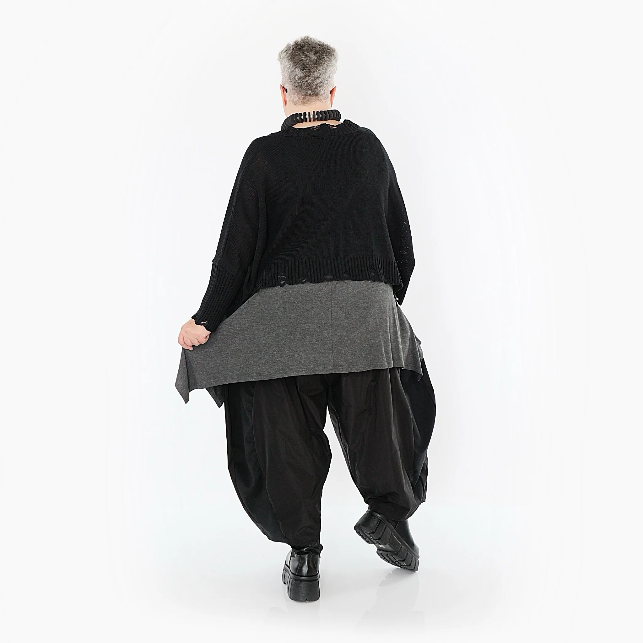 AKH Premium Jacke in kastiger Form, aus Baumwolle, P1002.2540, Schwarz, Ausgefallen