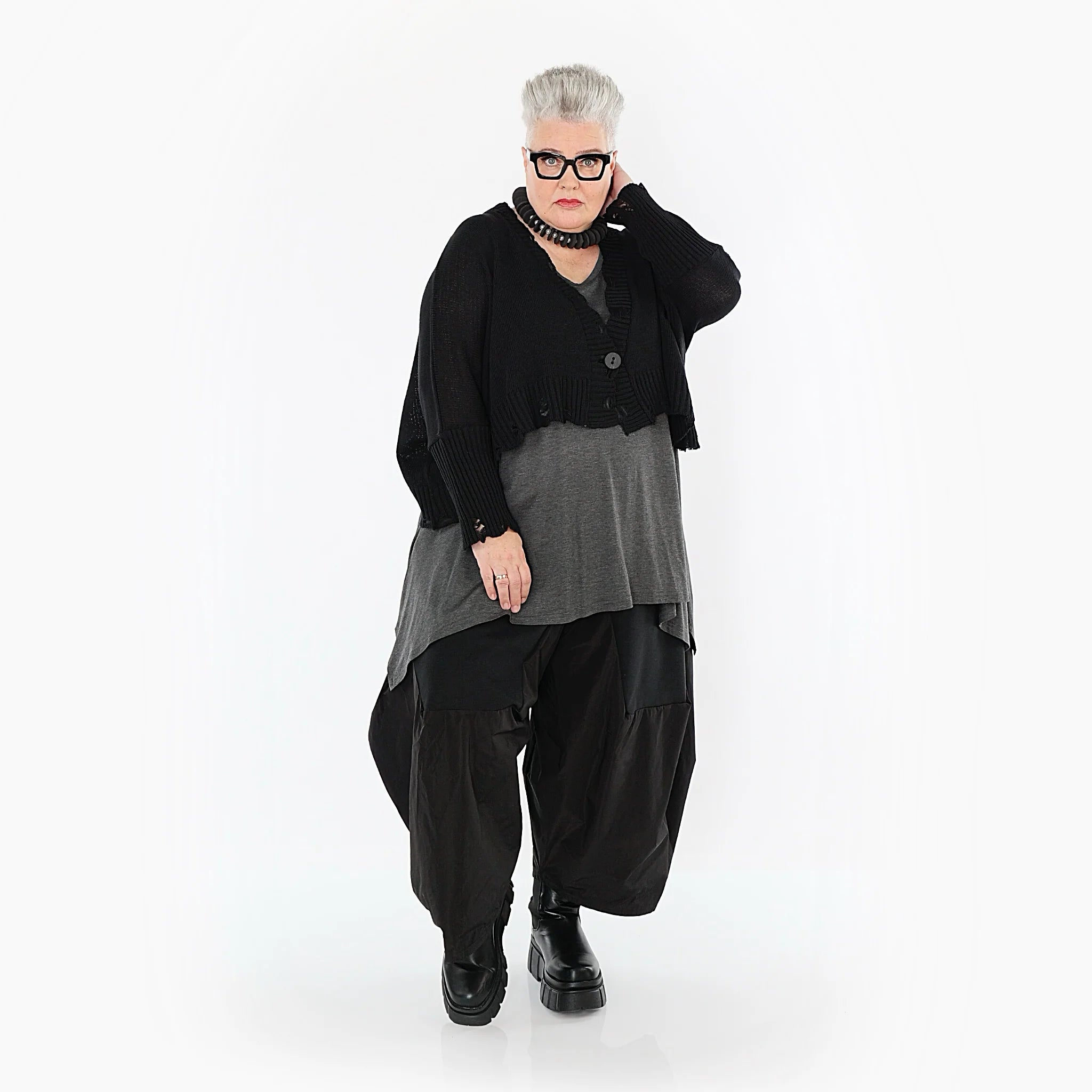 AKH Premium Jacke in kastiger Form, aus Baumwolle, P1002.2540, Schwarz, Ausgefallen