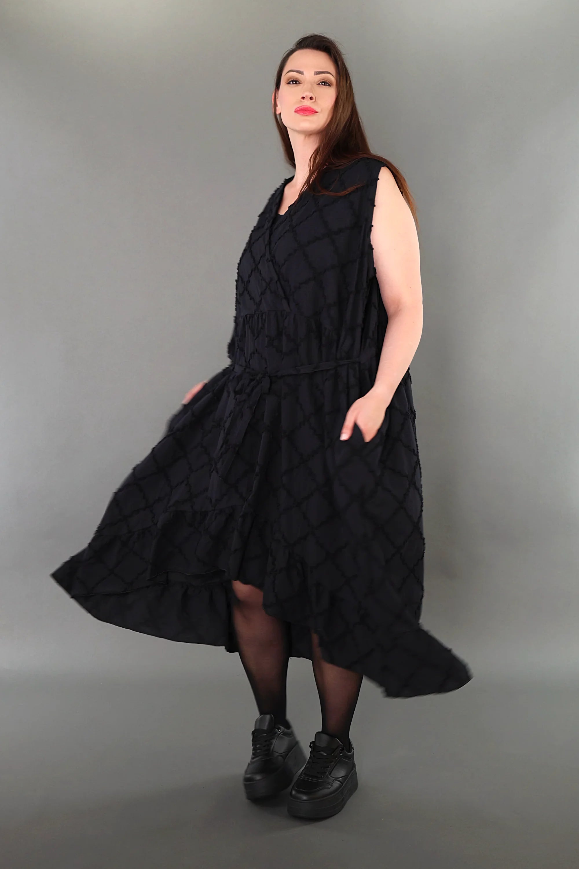  A-Form Kleid von AKH Premium aus Baumwolle, P1004.7115, Schwarz, Raute, Ausgefallen