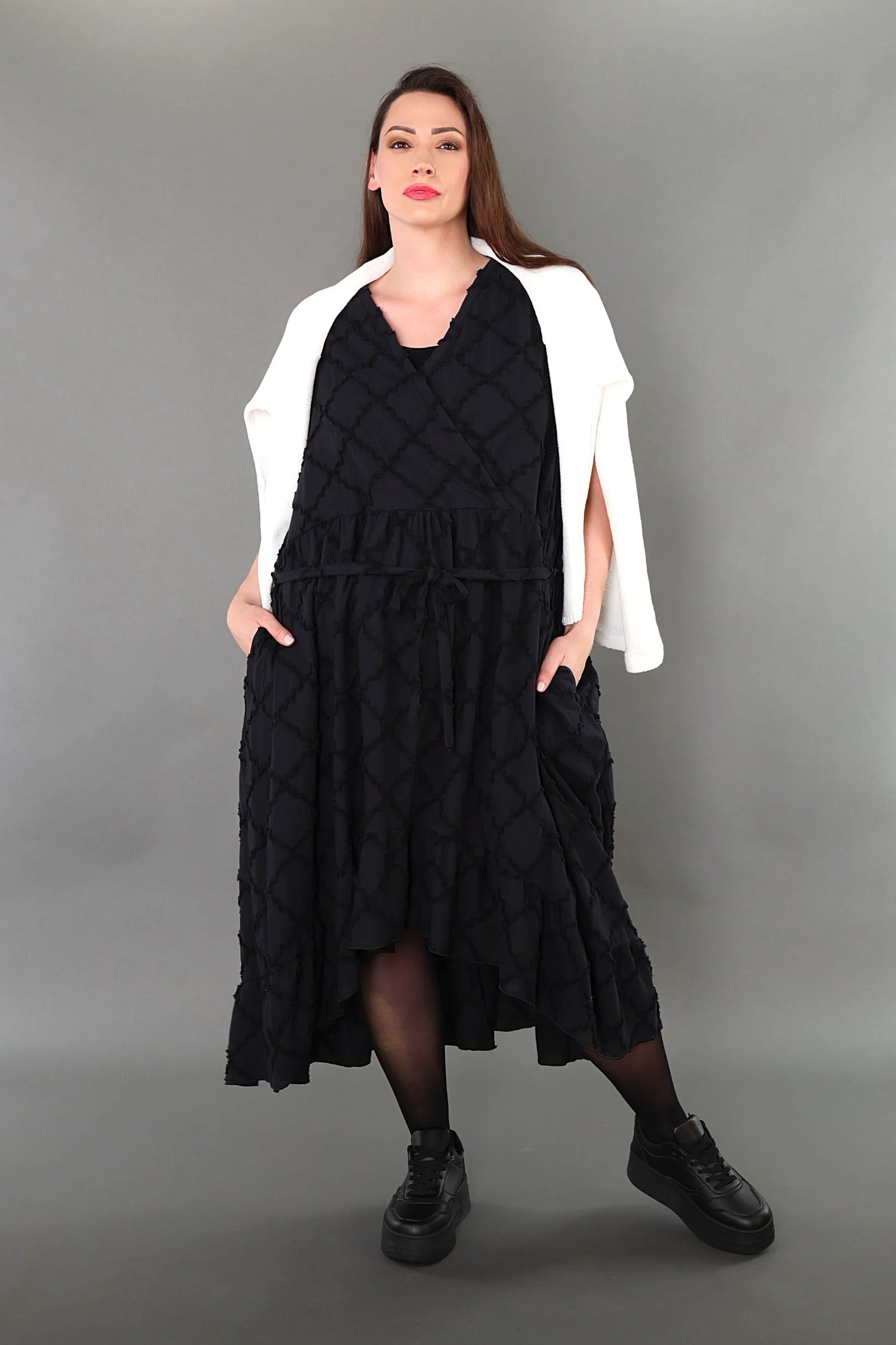  A-Form Kleid von AKH Premium aus Baumwolle, P1004.7115, Schwarz, Raute, Ausgefallen