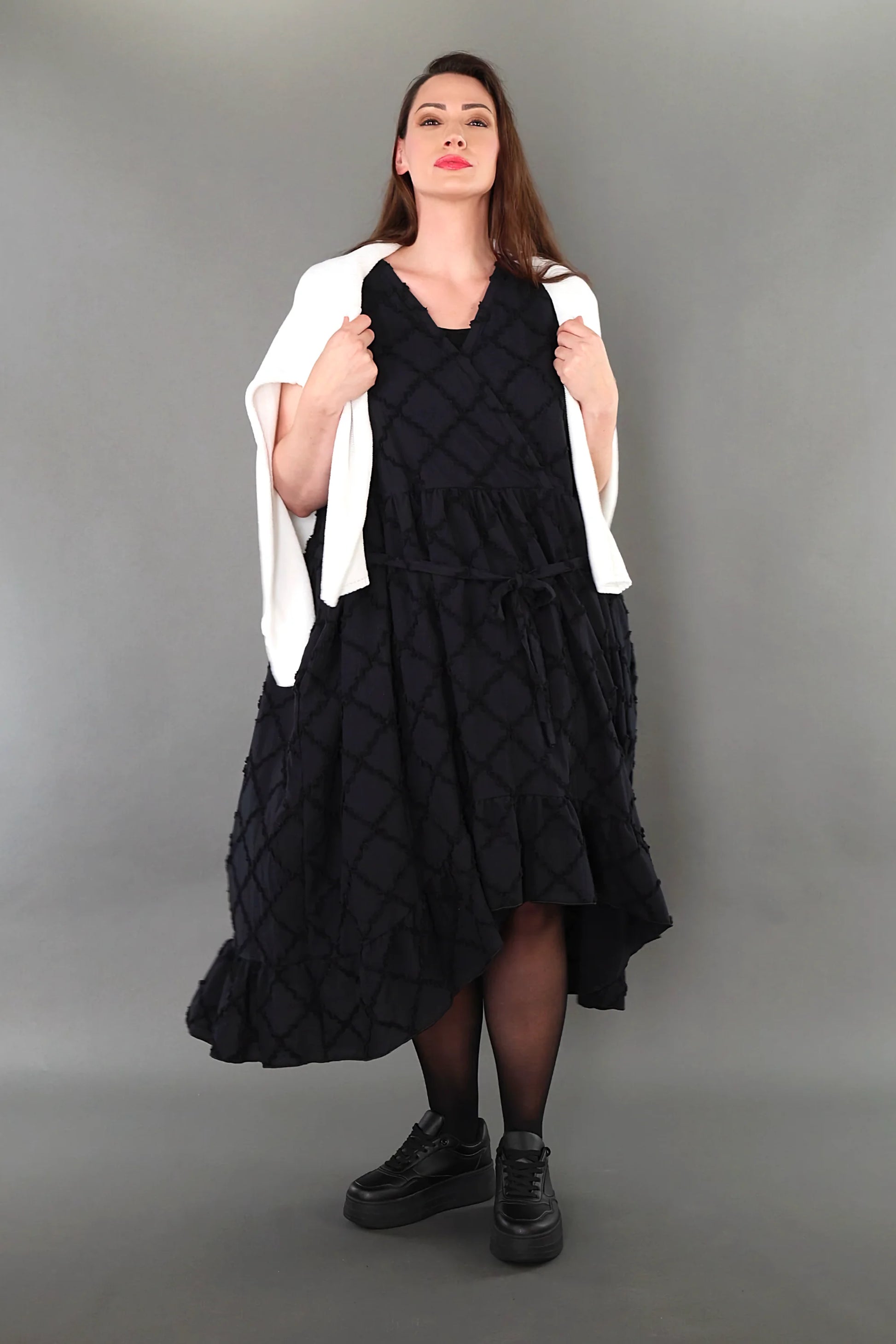  A-Form Kleid von AKH Premium aus Baumwolle, P1004.7115, Schwarz, Raute, Ausgefallen