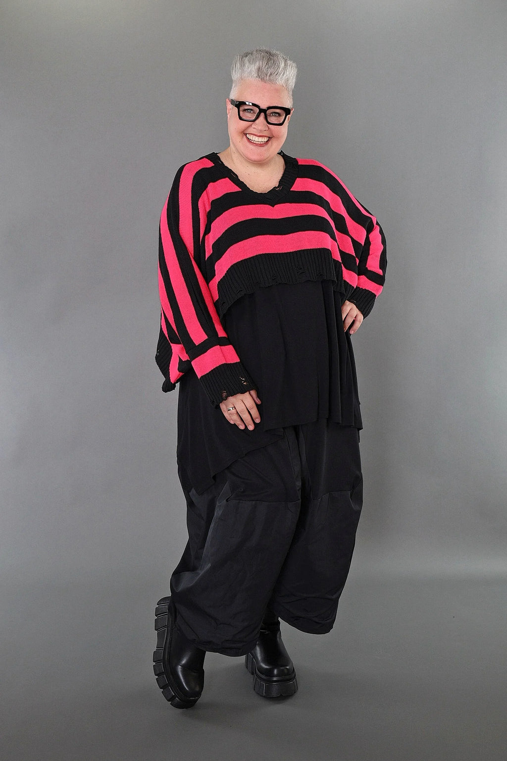  AKH Premium Überwurf in kastiger Form, aus Baumwolle, P1007.2537, Schwarz/Fuchsia, Schick