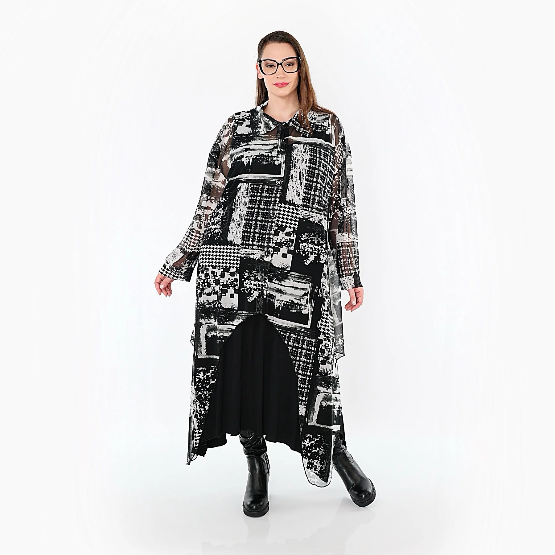  Zipfel Bluse von AKH Premium aus Viskose, P1011.7135, Weiß/Grau, Kringel, Ausgefallen