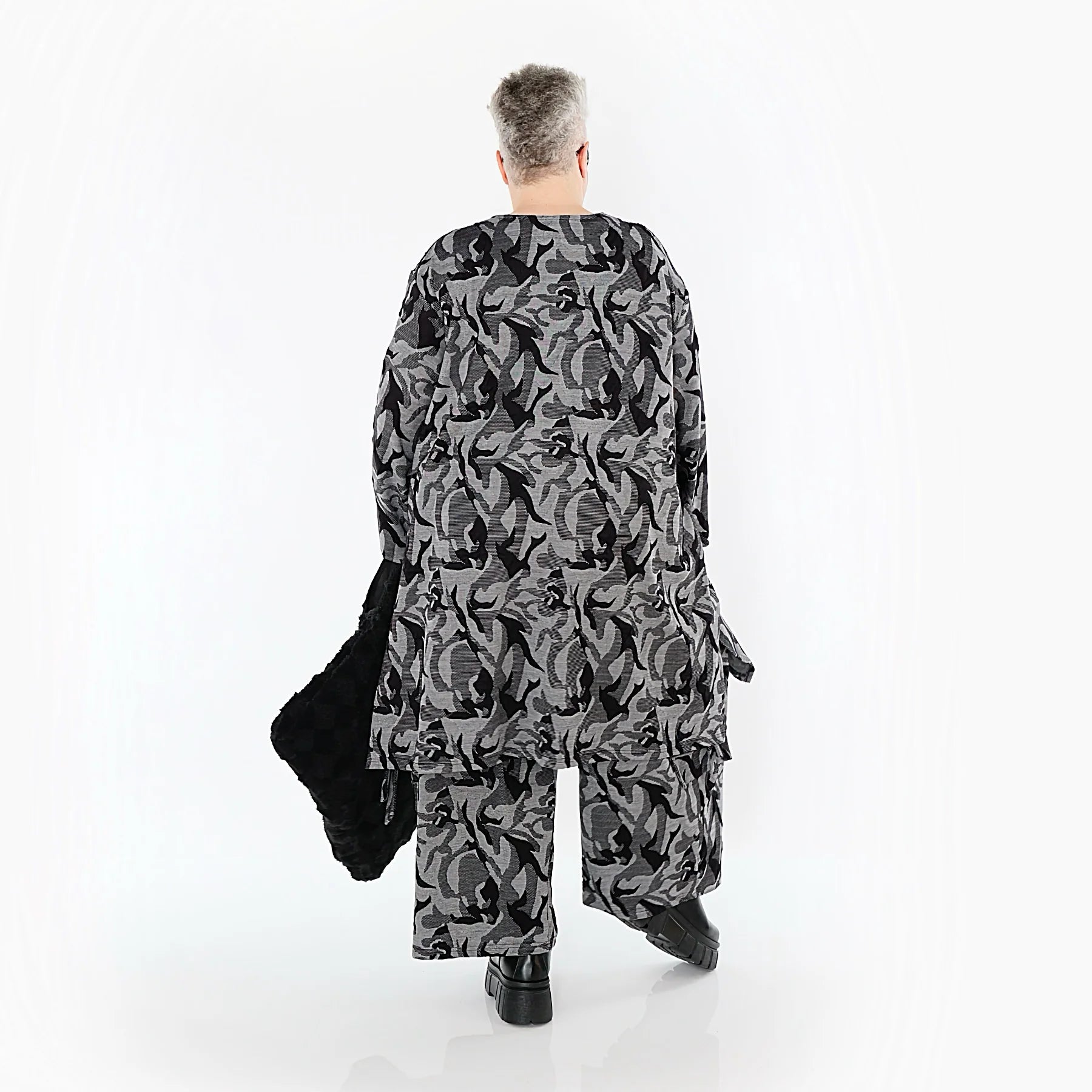  Ballonjacke von AKH Premium aus Viskose, P1012.7140, Grau/Schwarz, Wellen, Ausgefallen