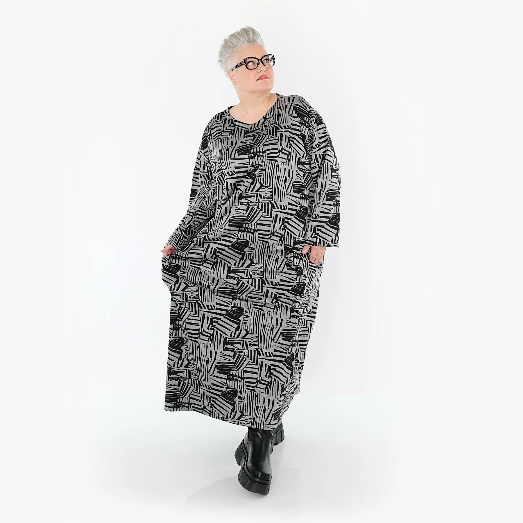  AKH Premium Kleid in gerader Form, aus Viskose, P1014.7137, Grau/Schwarz, Streifen, Schick