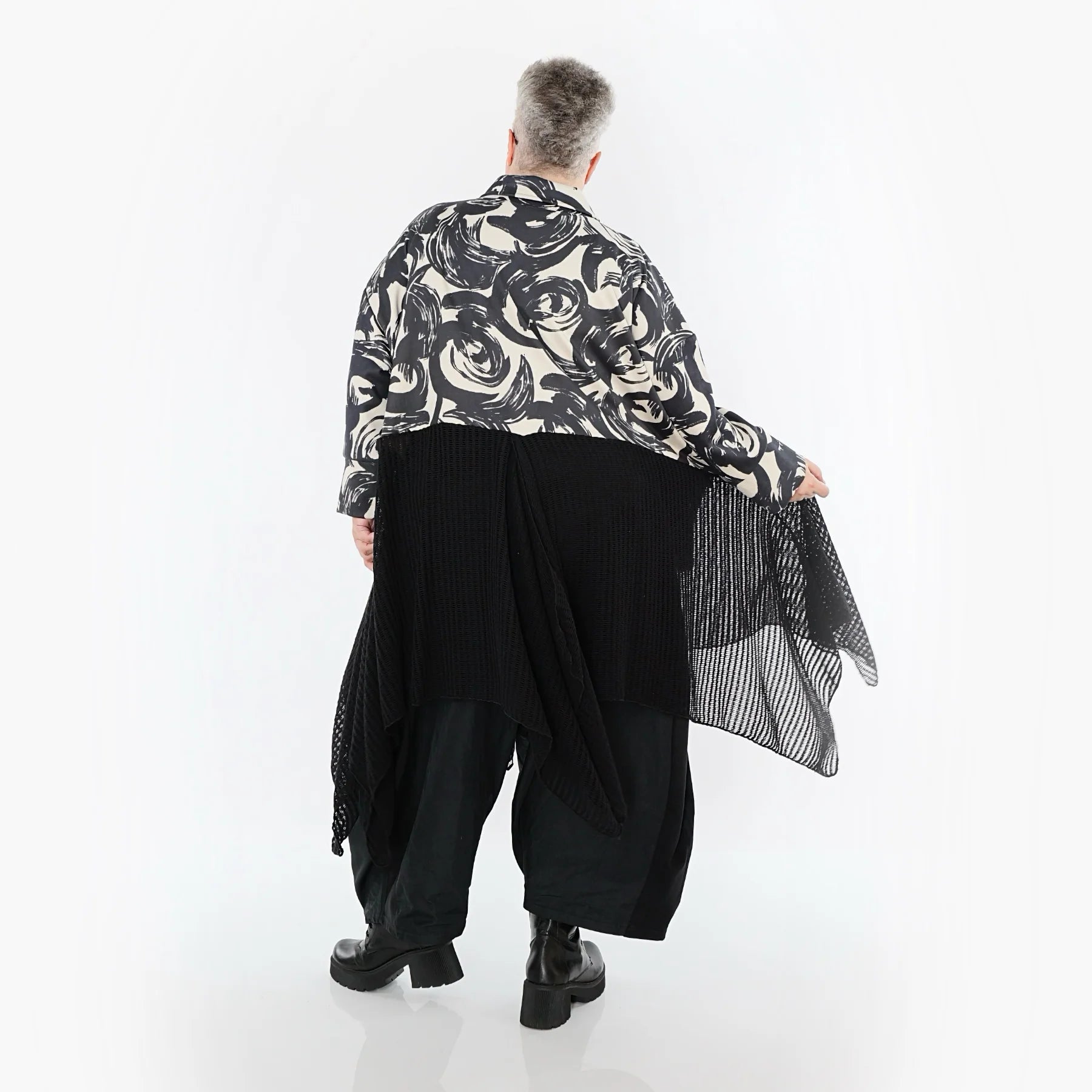  A-Form Jacke von AKH Premium aus Polyester, P1016.7147, Ecru/Schwarz, Pinselstrich, Schick