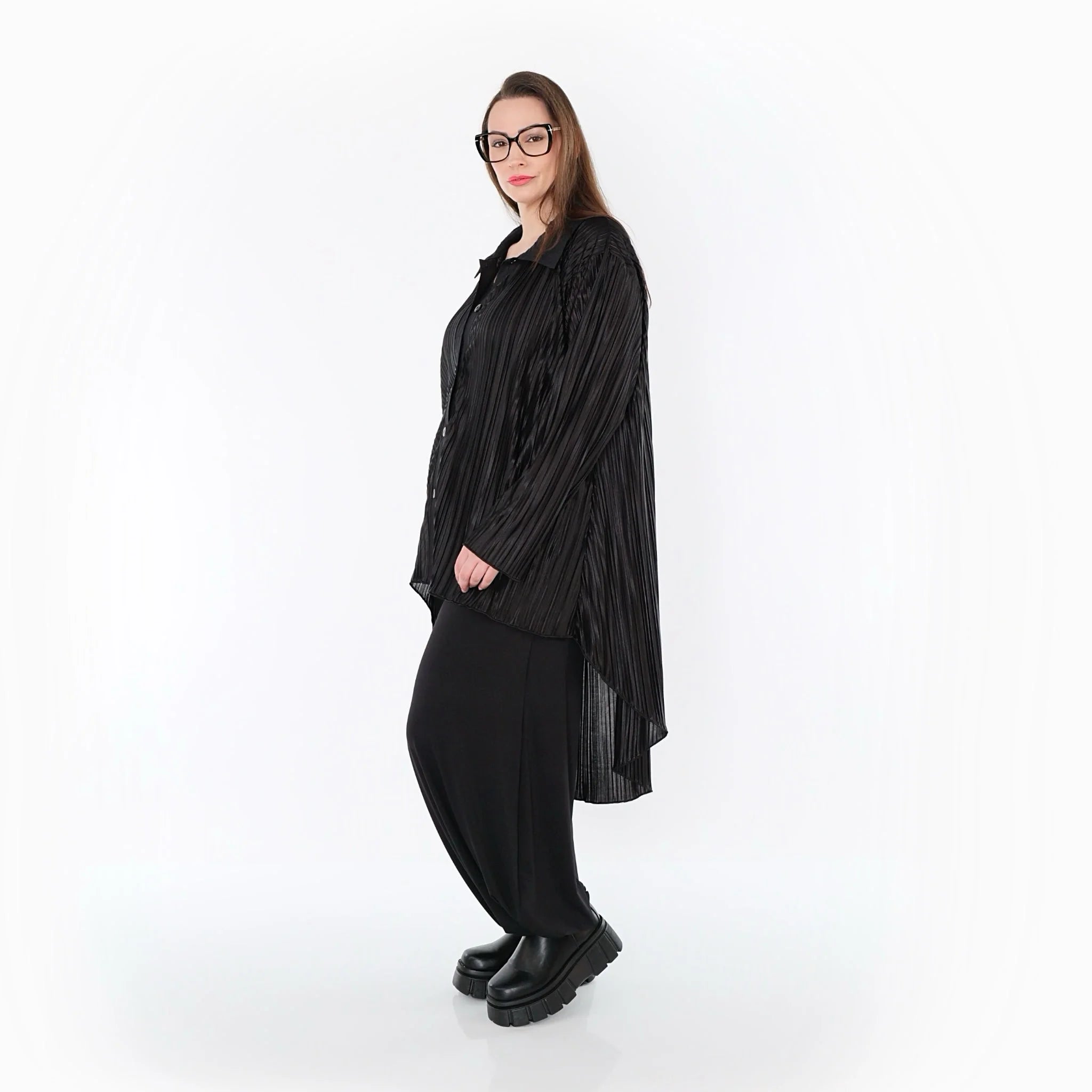  AKH Premium Bluse in Vokuhila-Form, aus Polyester, P1017.7149, Schwarz, Streifen, Schick