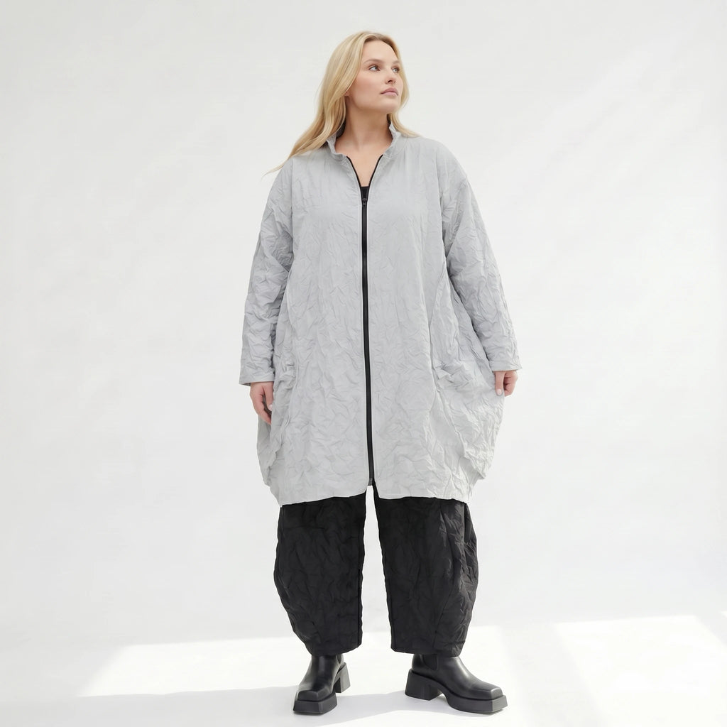 Luftig leichter Oversize Lagenlook Ballonmantel aus pflegeleichtem Crash Popeline, Grau