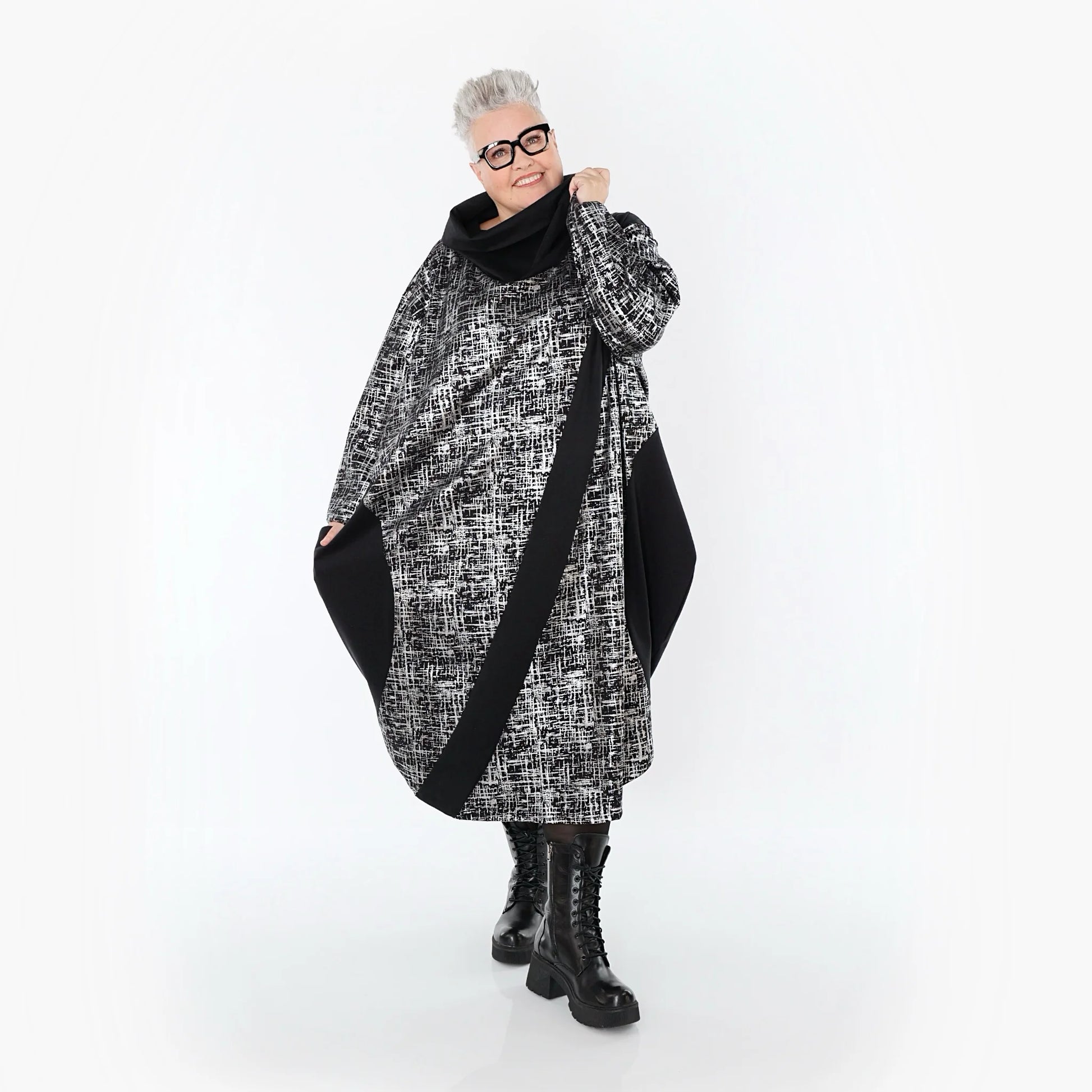  Ballonkleid von AKH Premium aus Viskose, P107158, Schwarz/Silber, Pinselstrich, Schick