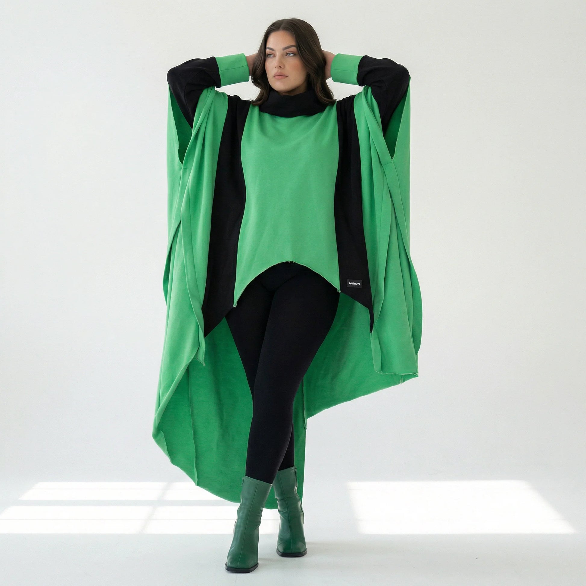  Bukezy Tunika in Vokuhila-Form, aus Baumwolle, 2004, Grün/Schwarz, Ausgefallen, Zeitlos