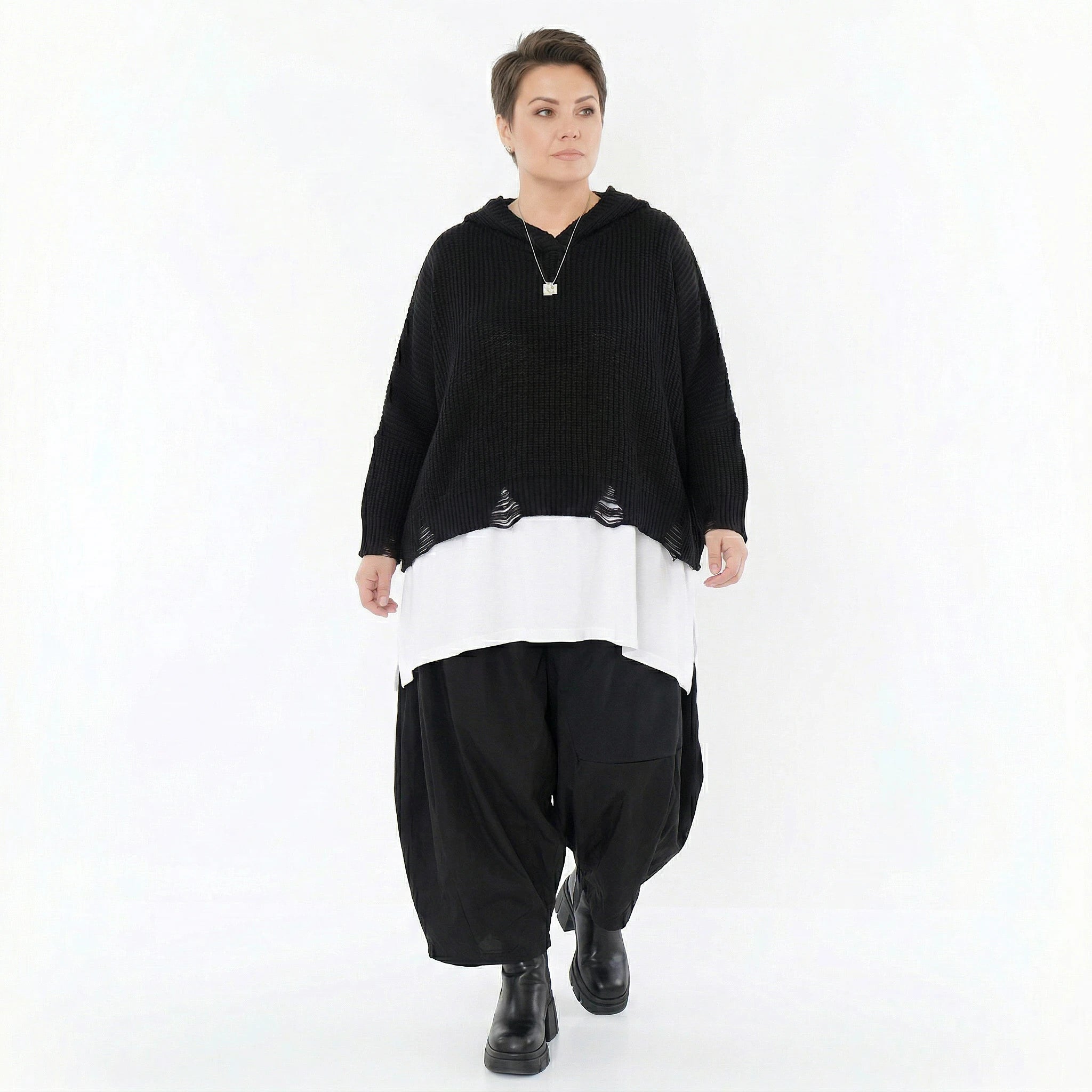 AKH Premium Bigshirt in kastiger Form, aus Baumwolle, P1032.2601, Schwarz, Ausgefallen