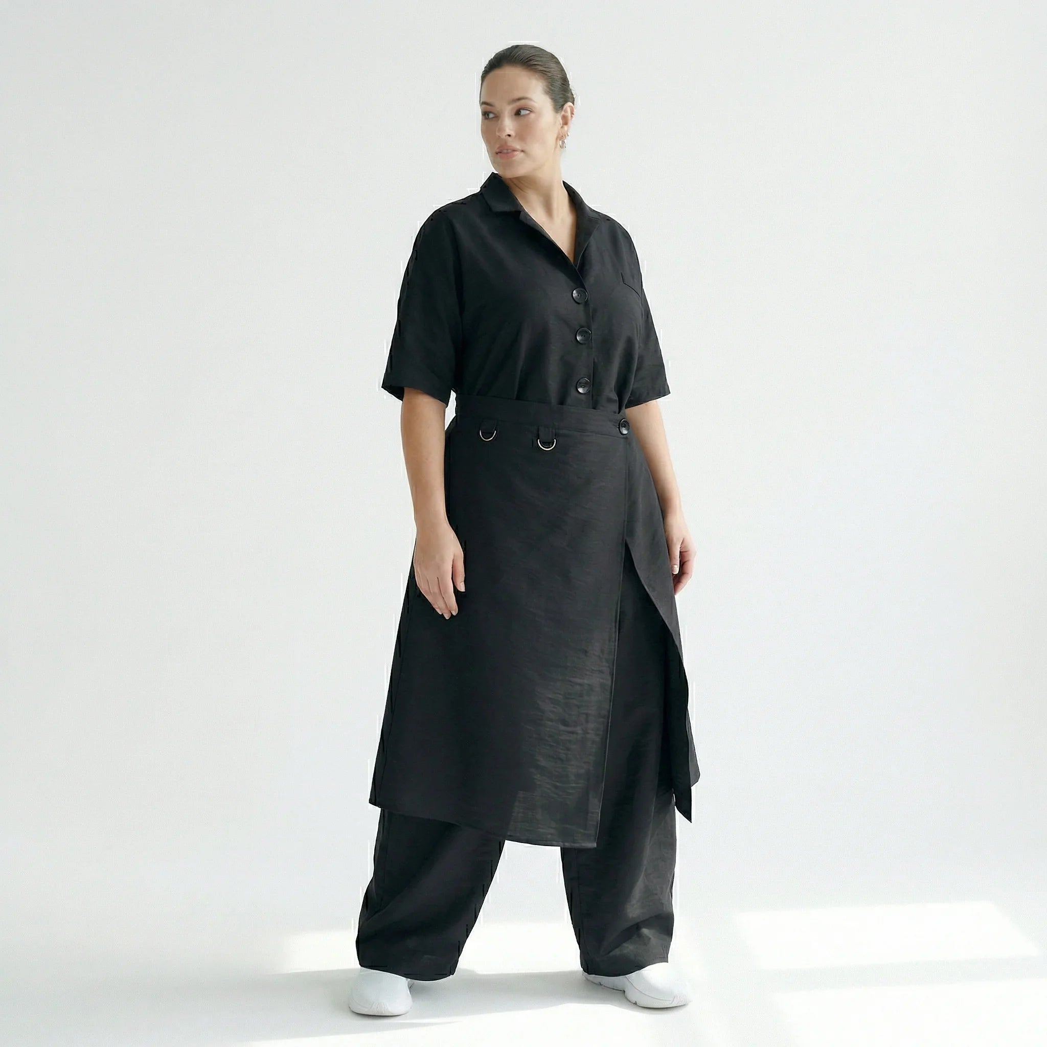 Cadrelli Damen Jumpsuit Schwarz Oversize Crash Twill Viskose Lycra Übergang EU 40 bis 48 – luftiger Avantgarde Einteiler