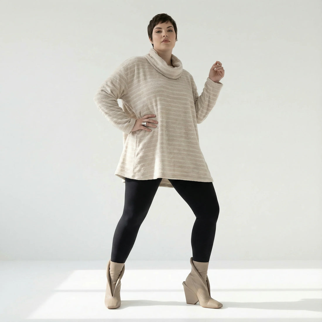  A-Form Bigshirt von AKH Fashion aus Materialmix, 1569.0593R, Beige/Weiß, Streifen, Schick