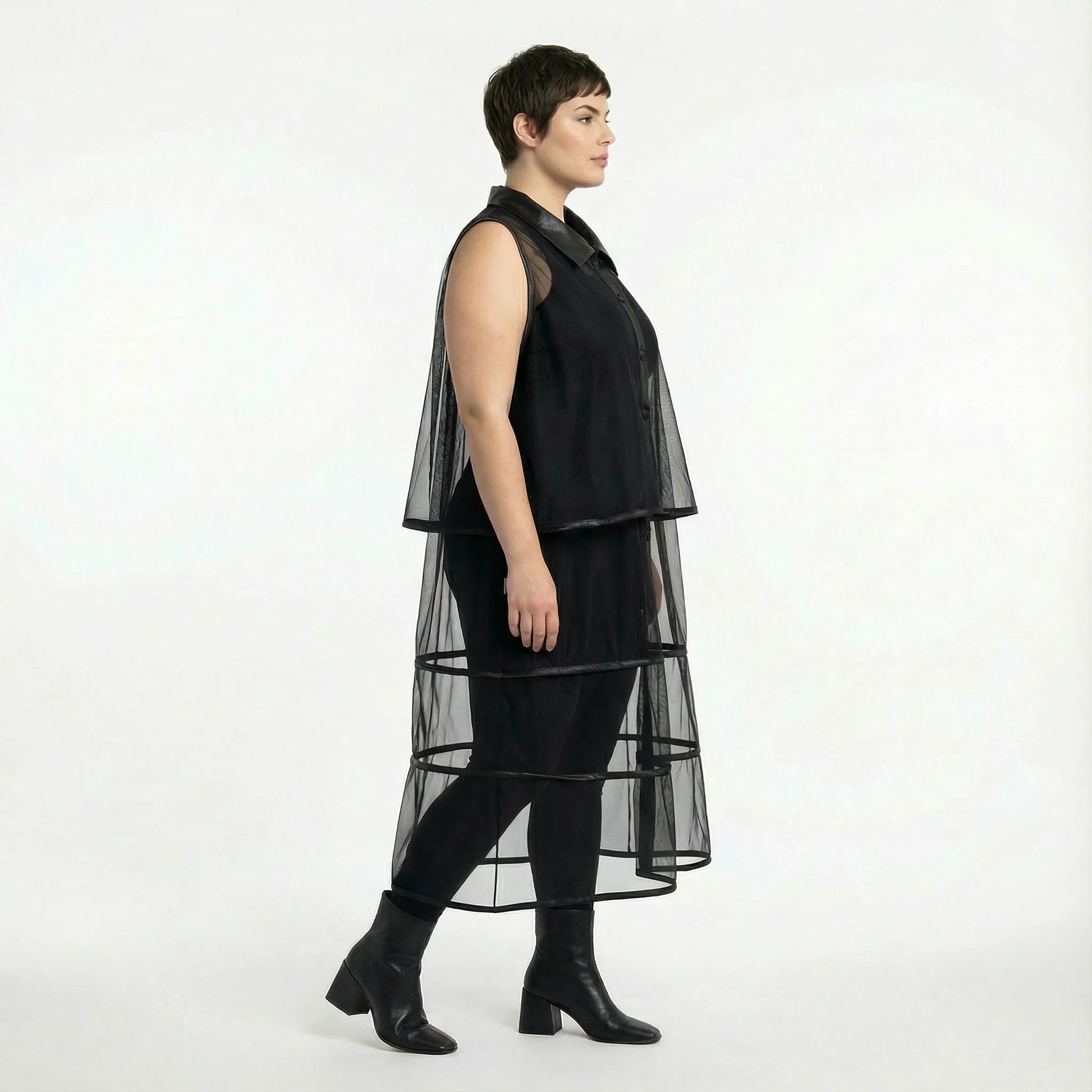  A-Form Weste von AKH Premium aus Materialmix, P1028.7120, Schwarz, Ausgefallen