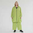 Luftige Oversize Jacke im ausgefallenen Ballonstil mit crash Popeline und legerem Lagenlook, Apfelgrün