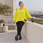 Langarmshirt in Gelb aus weichem Stretchjersey mit V-Ausschnitt und kastiger Passform