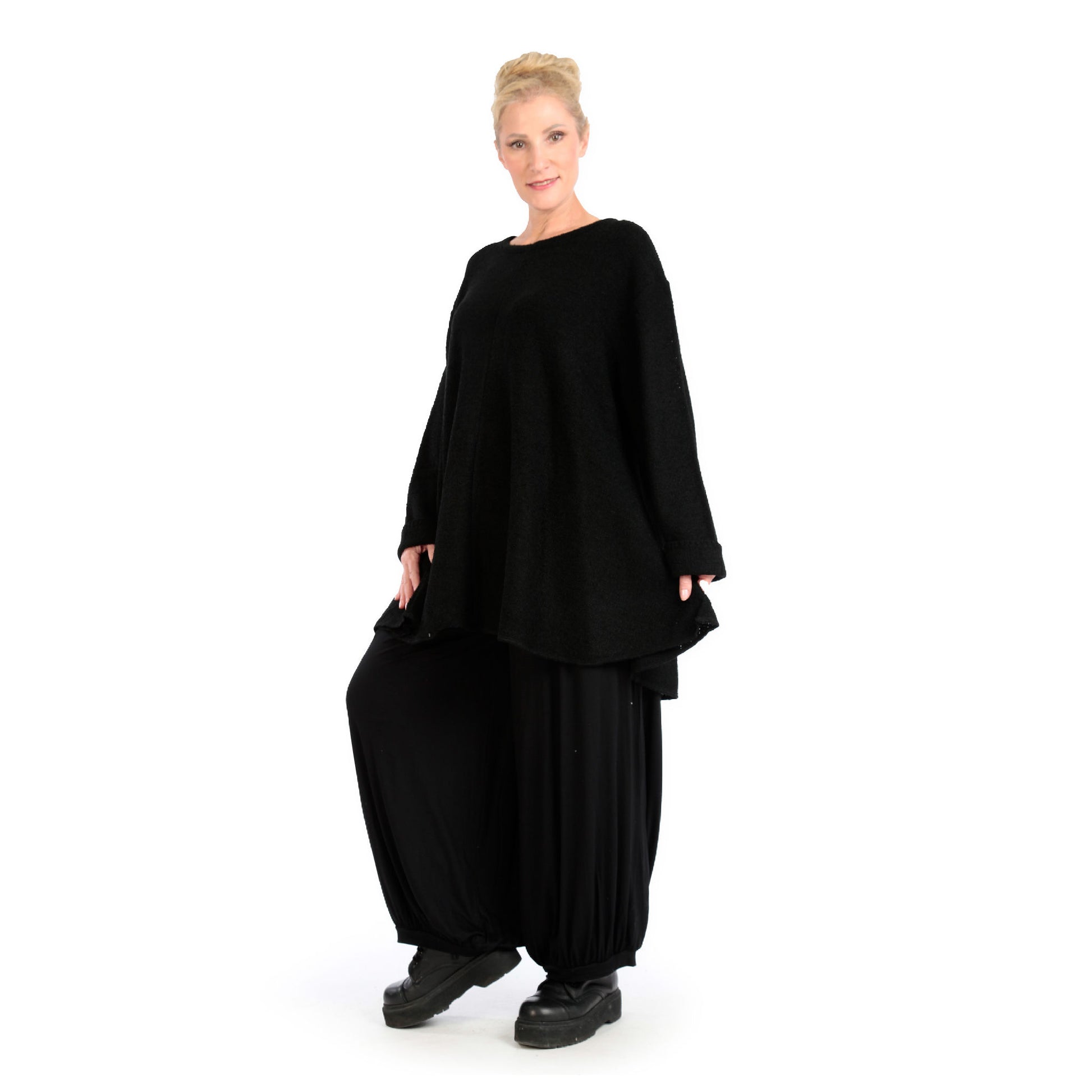  Schwarzes Glocken-Shirt in Plus Size für kühle Tage, weich, warm, lässig und elegant