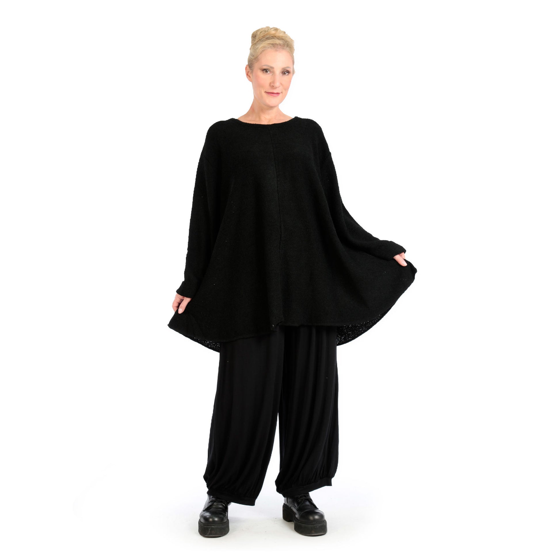  Schwarzes Glocken-Shirt in Plus Size für kühle Tage, weich, warm, lässig und elegant