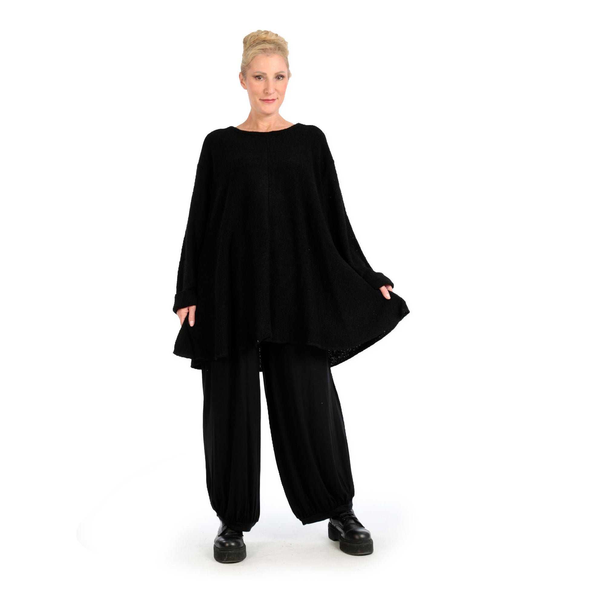  Schwarzes Glocken-Shirt in Plus Size für kühle Tage, weich, warm, lässig und elegant