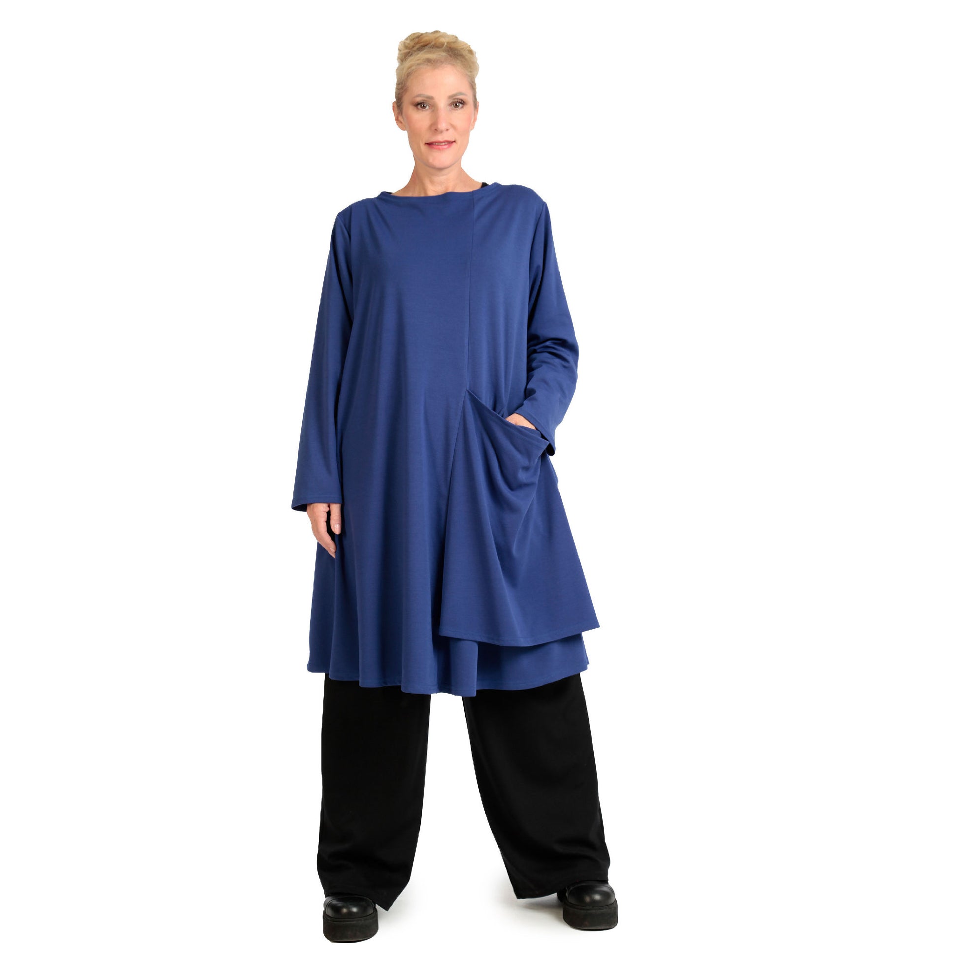  Stylisches Plus Size Shirt im modernen Lagenlook mit praktischen Taschen und feinem Griff in Blau