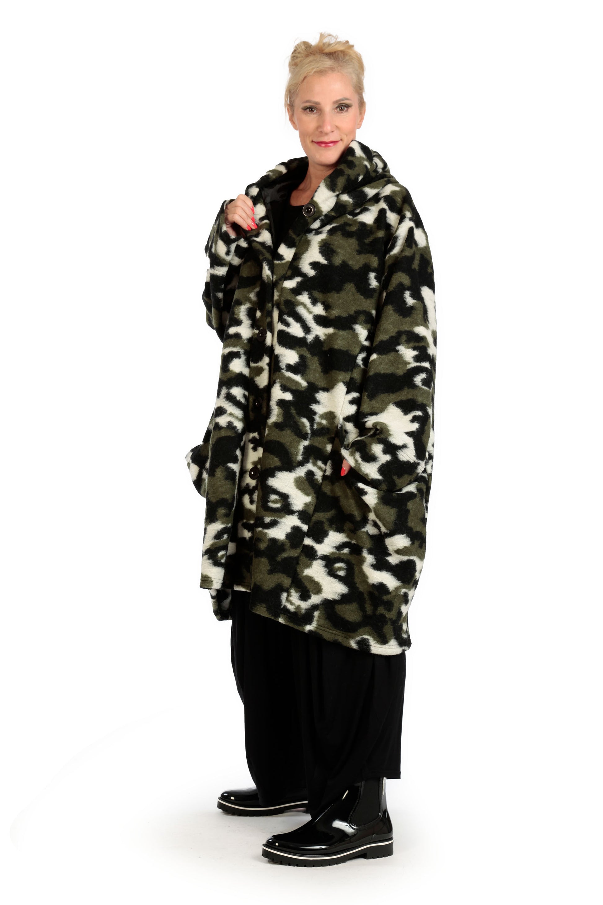  Ballonmantel in gestreiftem Camouflage mit Kapuze, Taschen und Oversize-Schnitt für kalte Tage