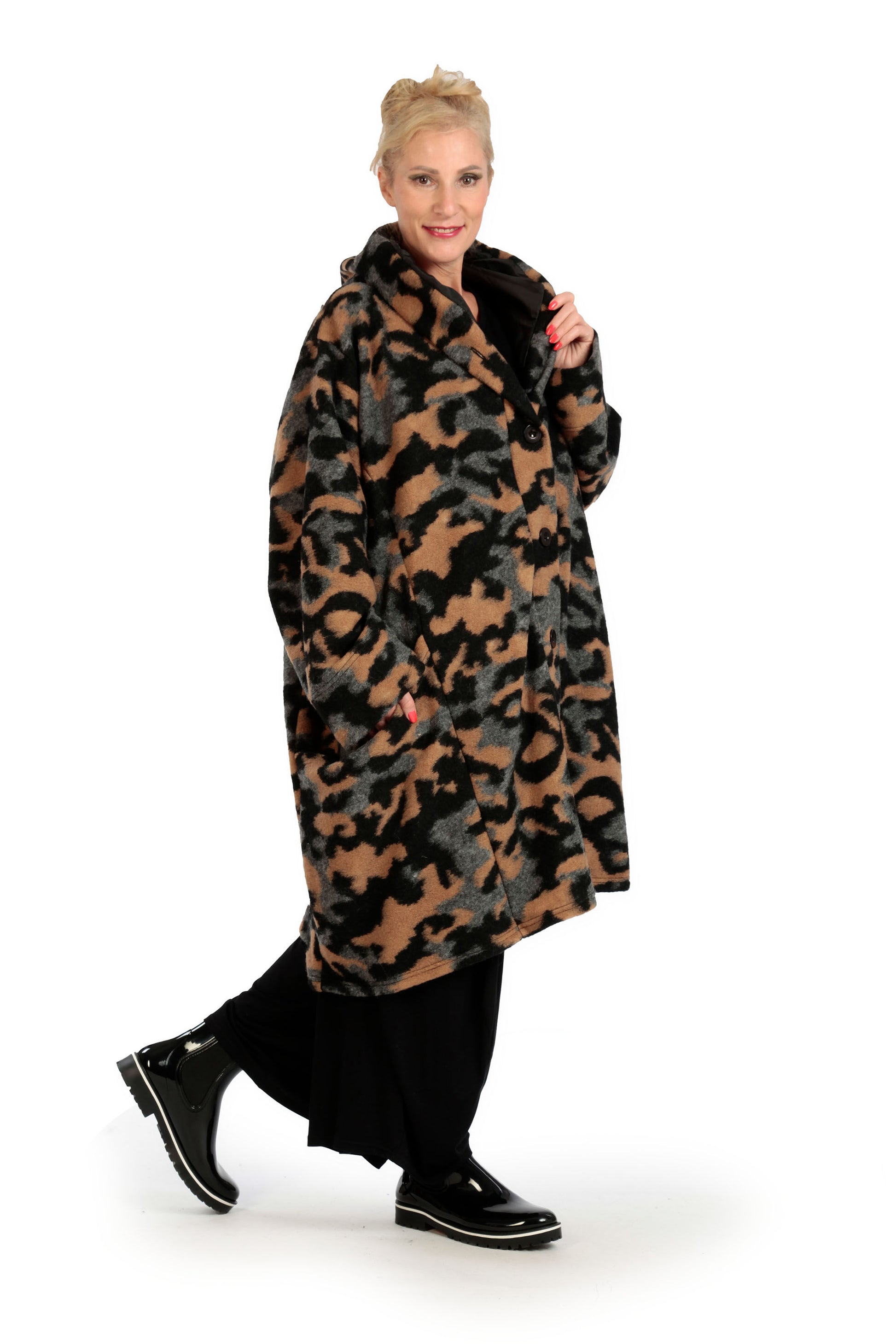  Ballonmantel in elegantem Camouflage-Muster aus wool-blend für warme Herbstlooks und Plus-Size-Style