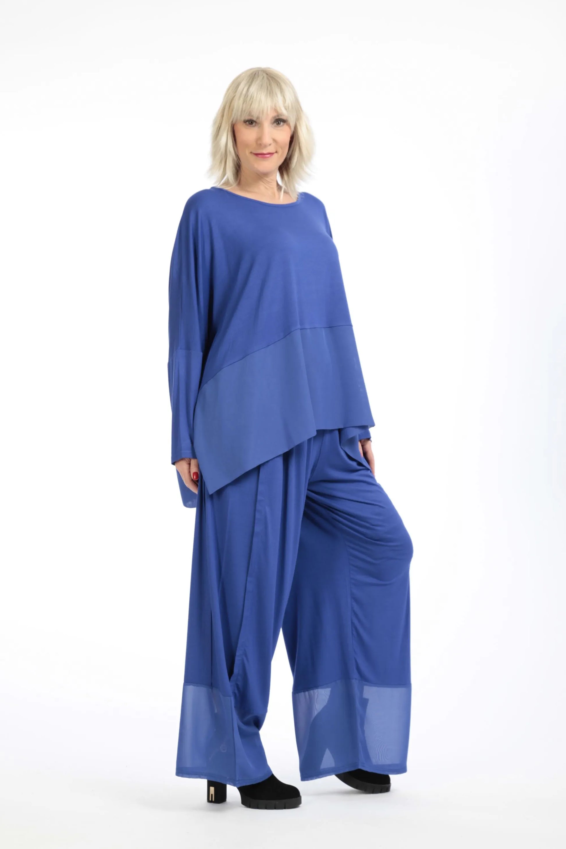  Kastiges Shirt mit elegantem Chiffon-Besatz in legerem Oversized-Schnitt für Plus-Size-Mode