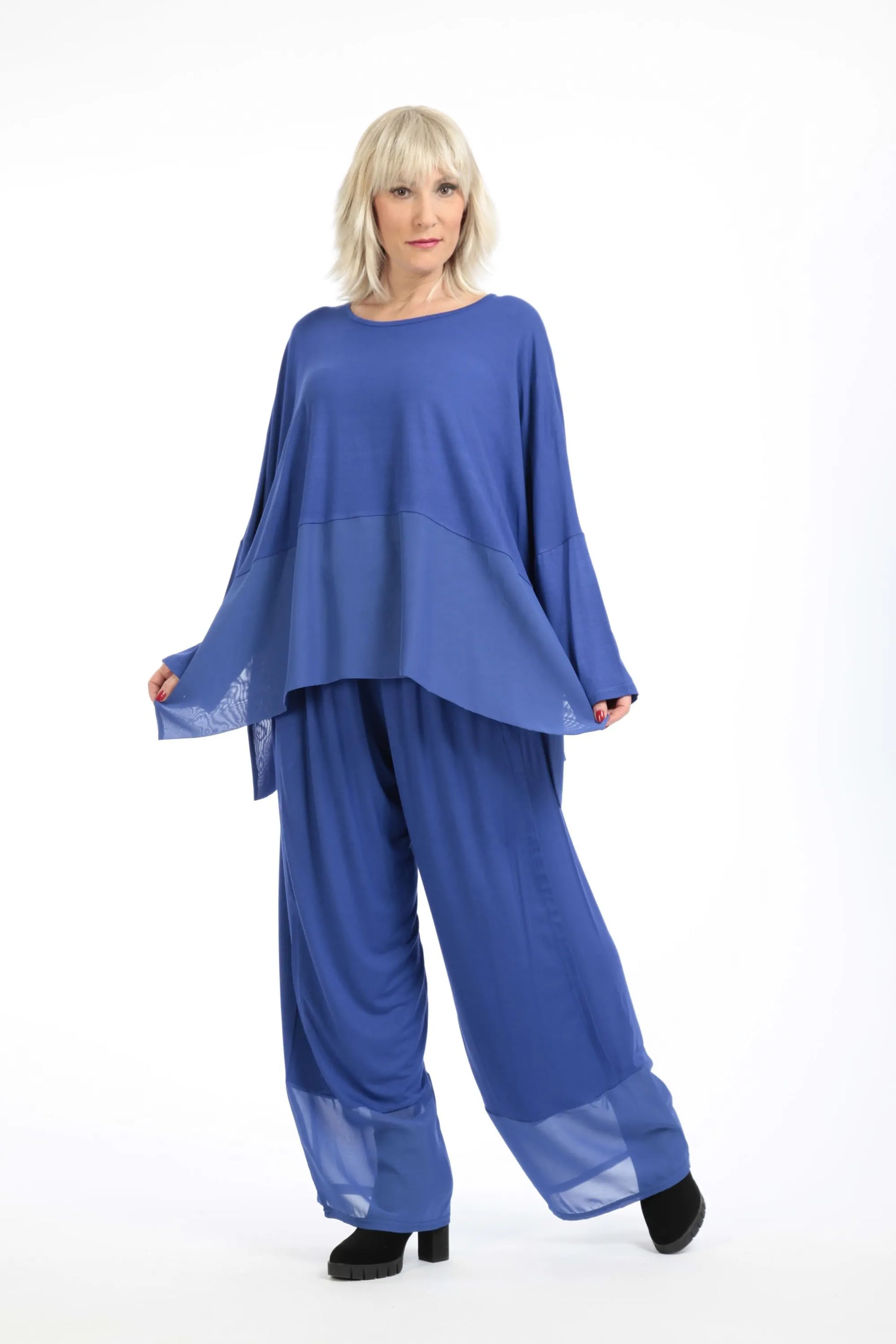  Kastiges Shirt mit elegantem Chiffon-Besatz in legerem Oversized-Schnitt für Plus-Size-Mode