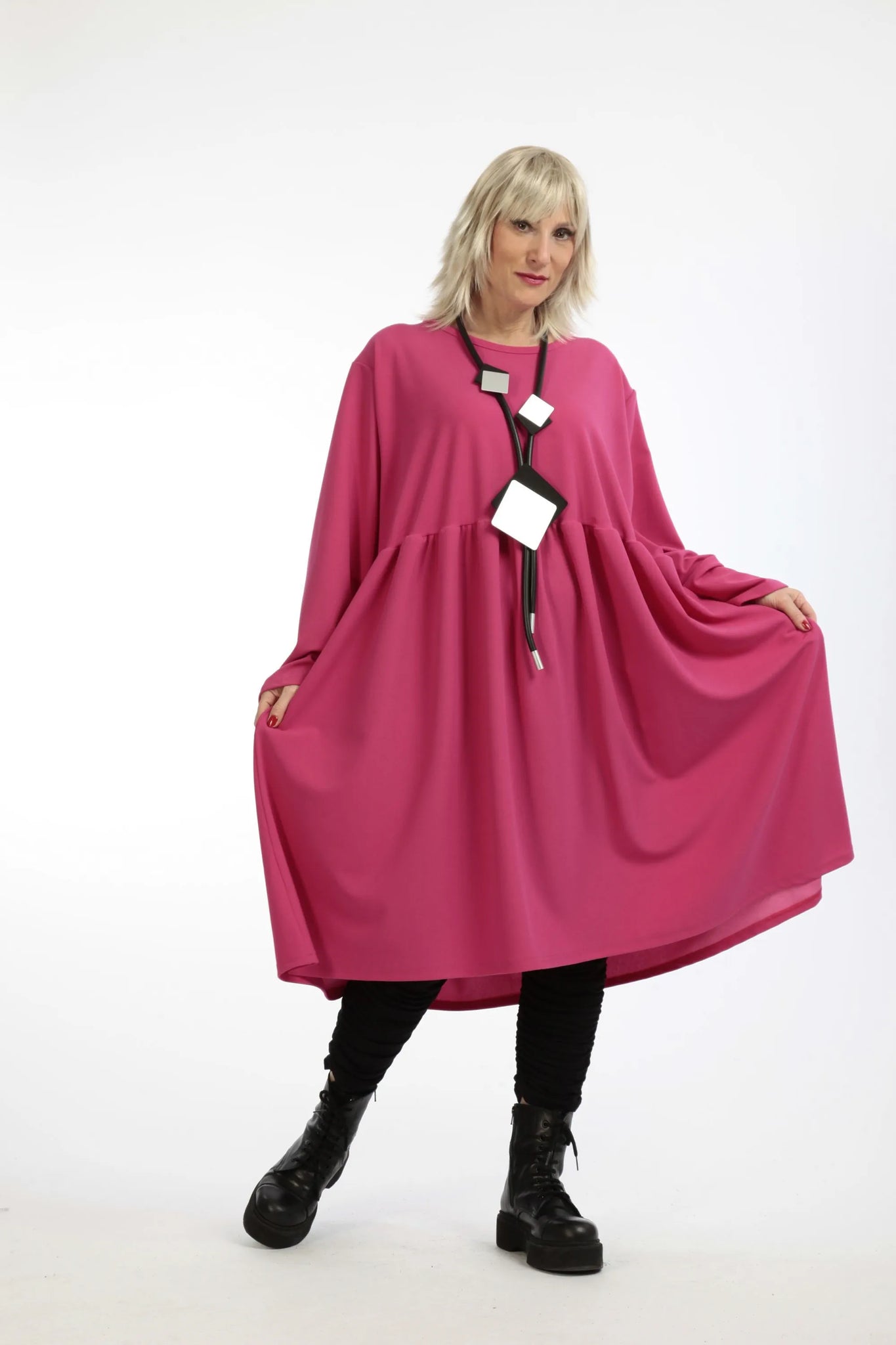  Bequemes A-Form Kleid in leuchtendem Fuchsia mit praktischen Taschen für Plus Size Fashion