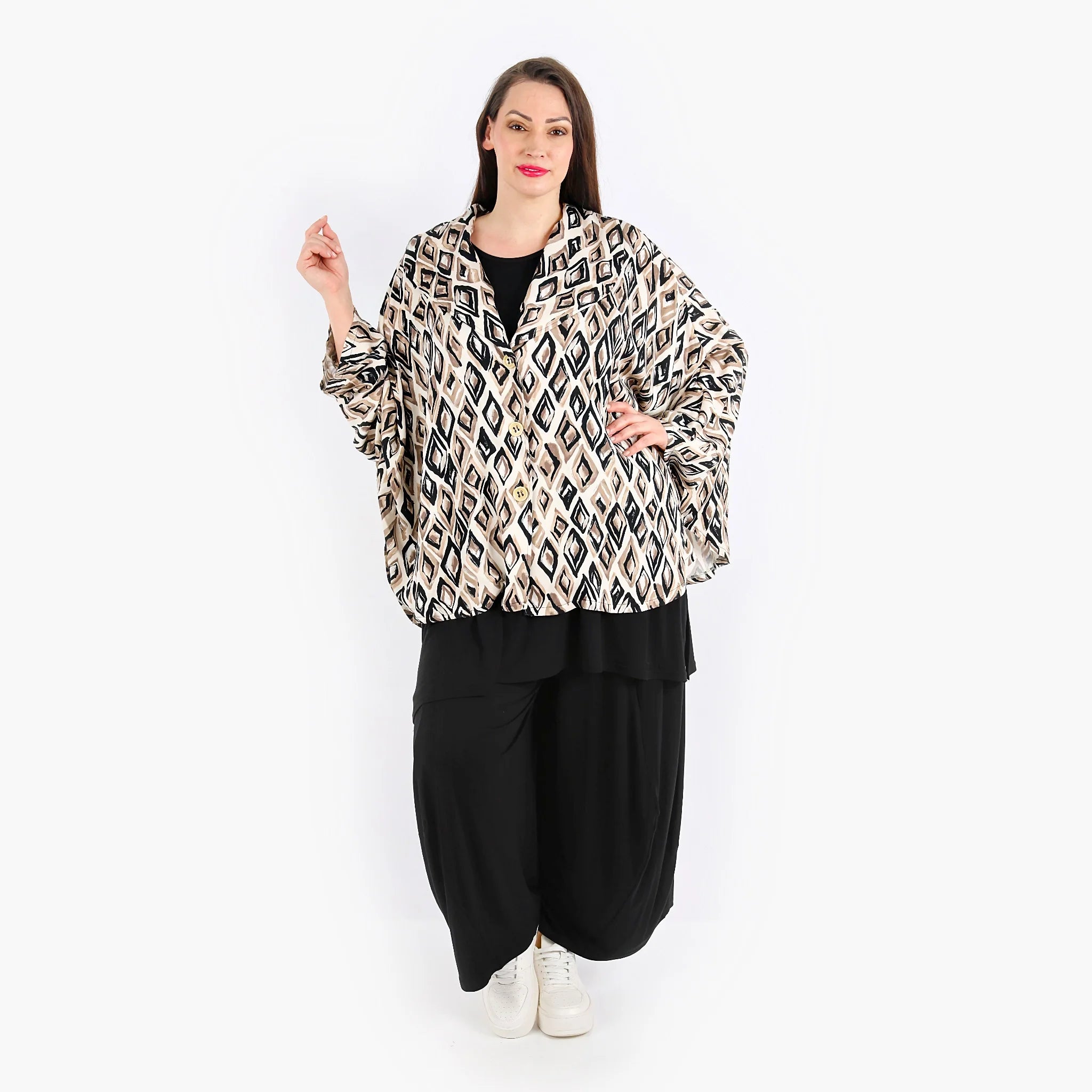  Ausgefallene Poncho Jacke in Beige Schwarz Cognac für lässigen Lagenlook aus leichter Viskose für Plus Size