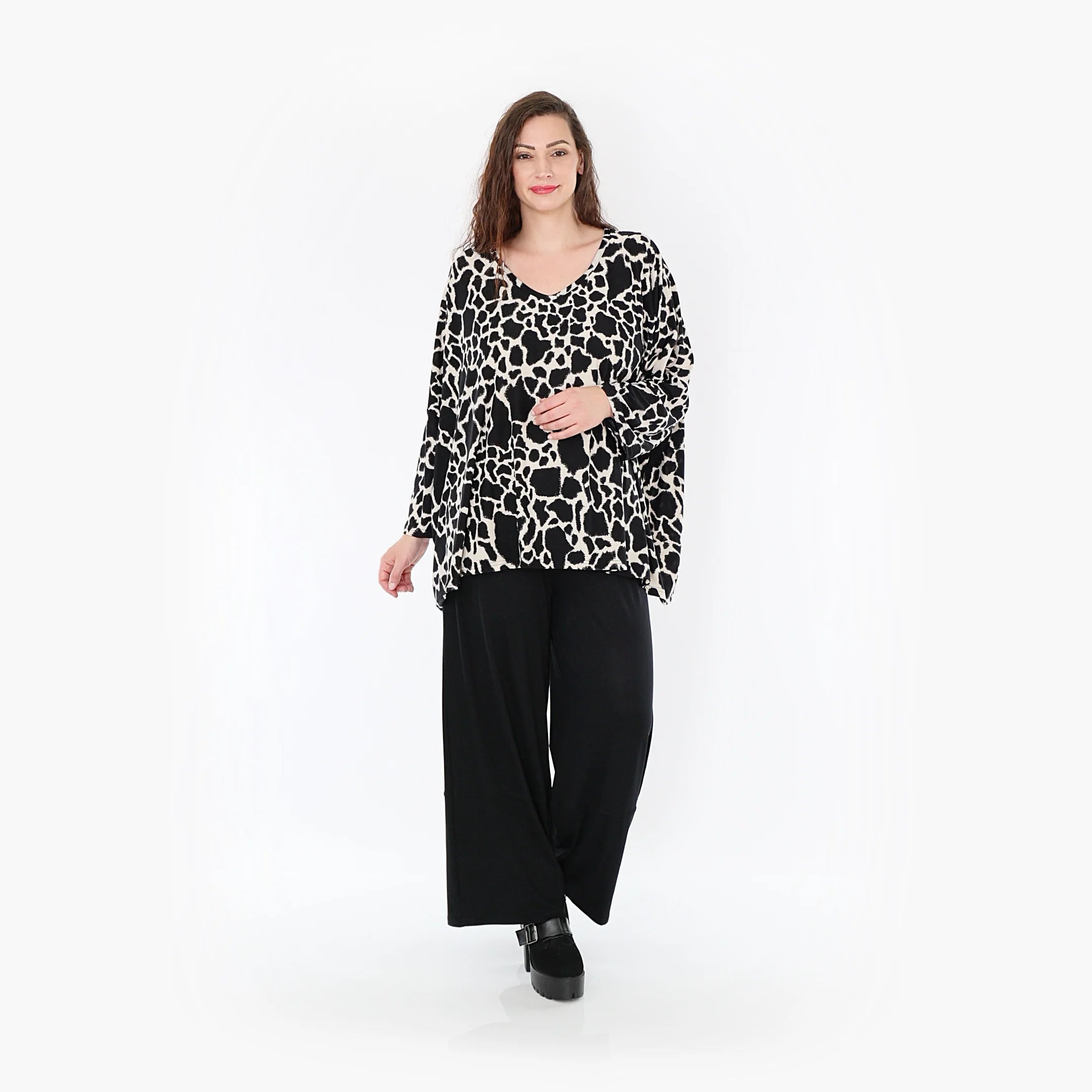  AKH Fashion Bigshirt in kastiger Form, aus Viskose, 1371.06993, Schwarz-Ecru, Leopard