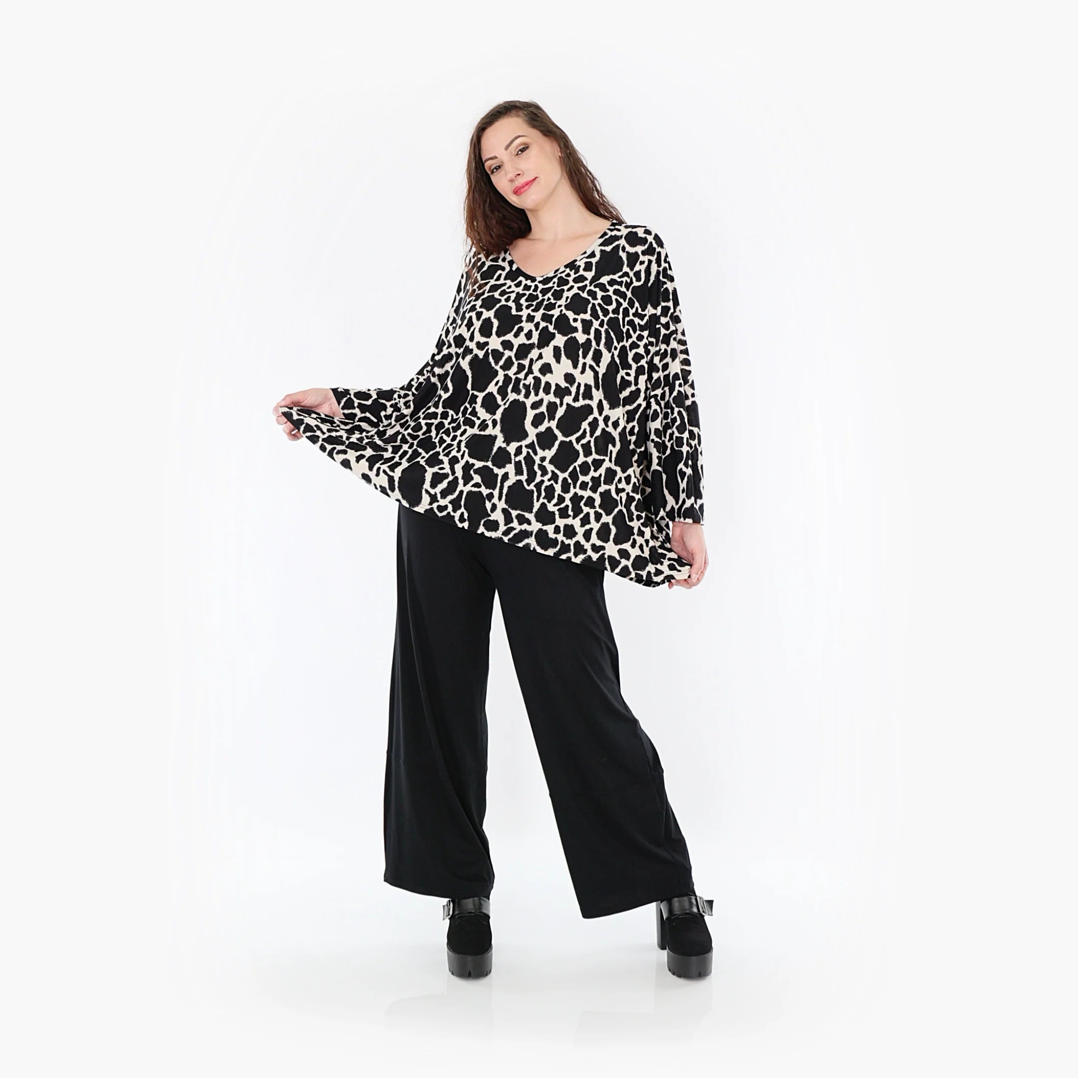  AKH Fashion Bigshirt in kastiger Form, aus Viskose, 1371.06993, Schwarz-Ecru, Leopard