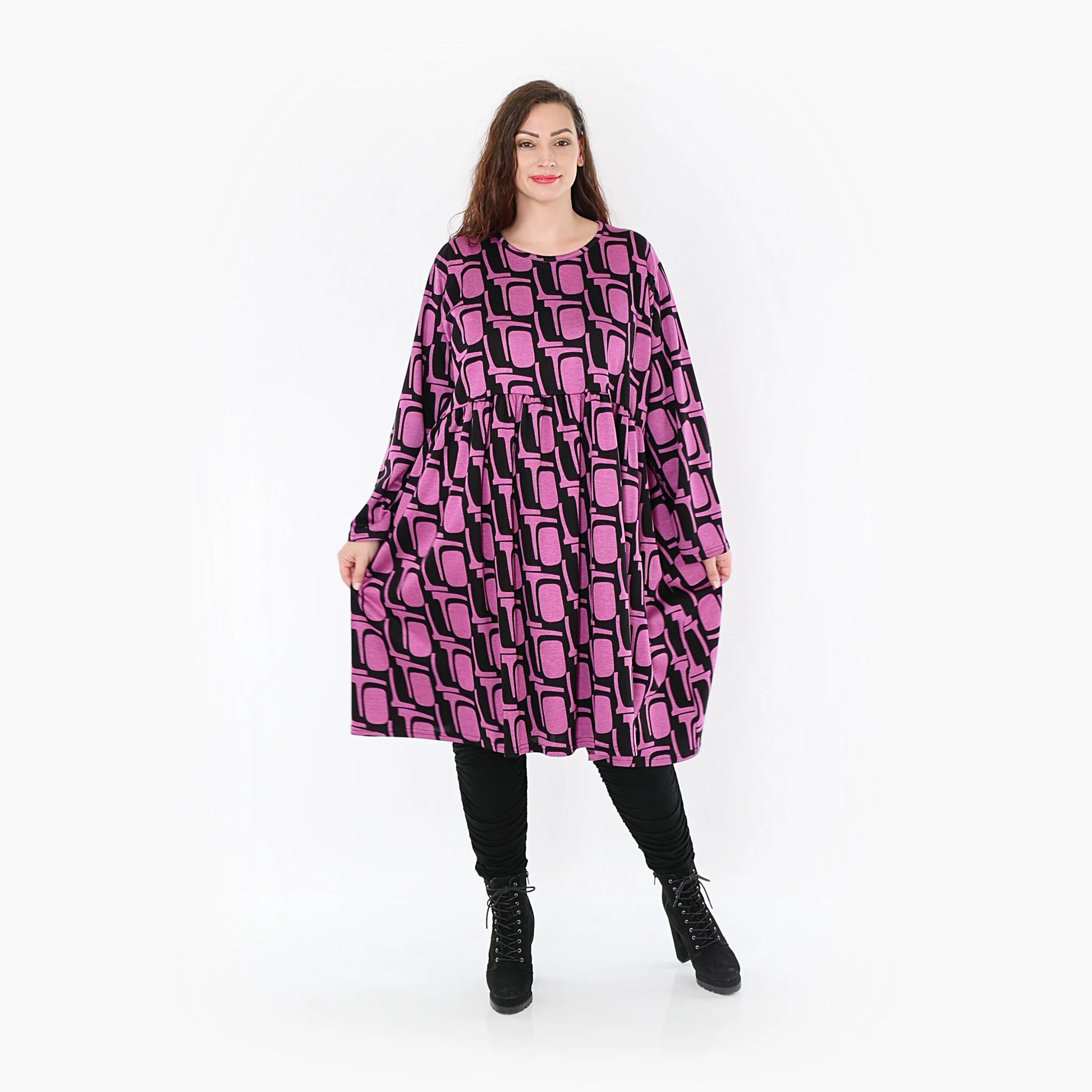  A-Form Kleid in Schwarz-Fuchsia Grafikdesign aus weichem Romanit Jersey mit praktischen Taschen für Curvy Fashion