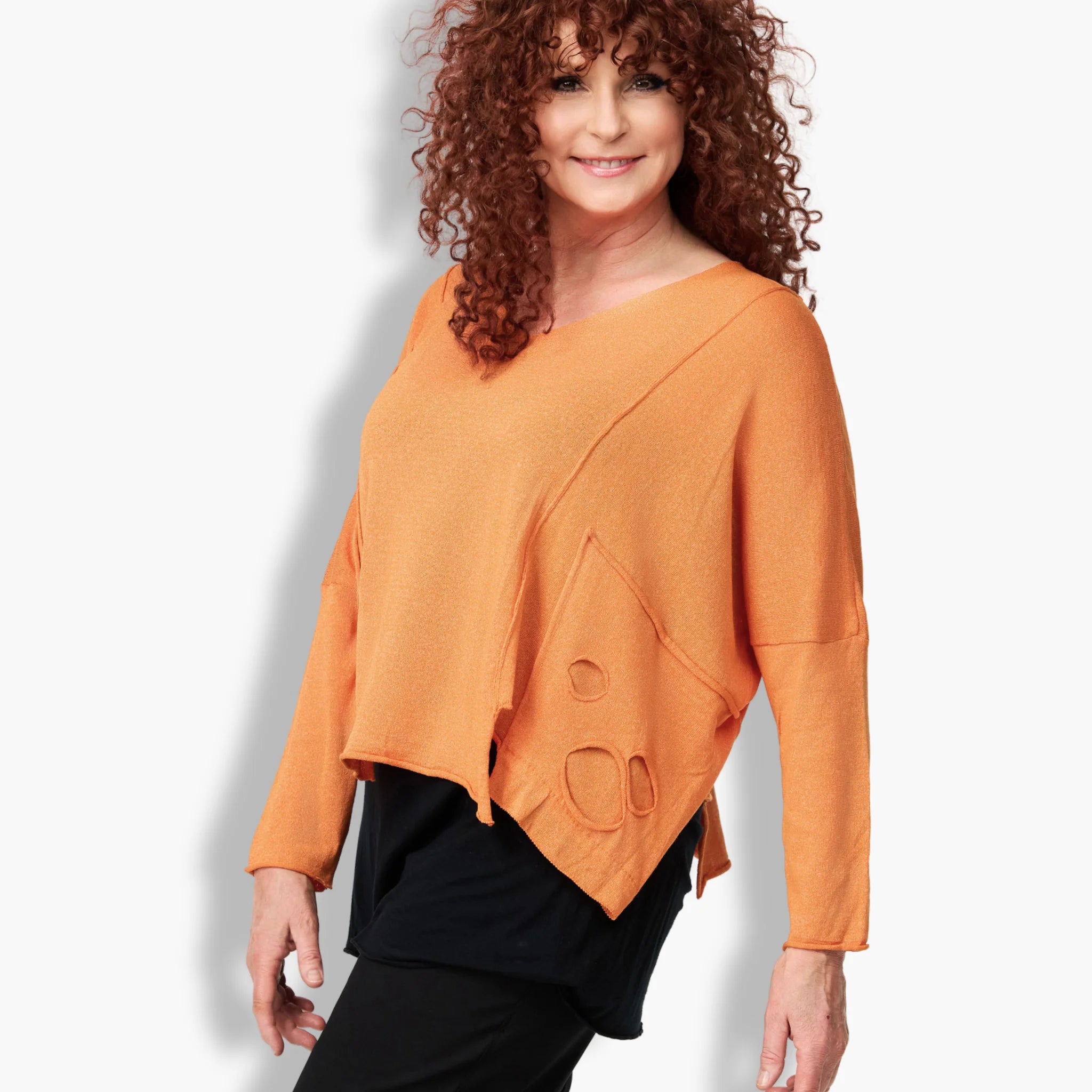  Amandine Pullover in kastiger Form, aus Viskose, A2502, Orange, Schick, Modern, Bequem