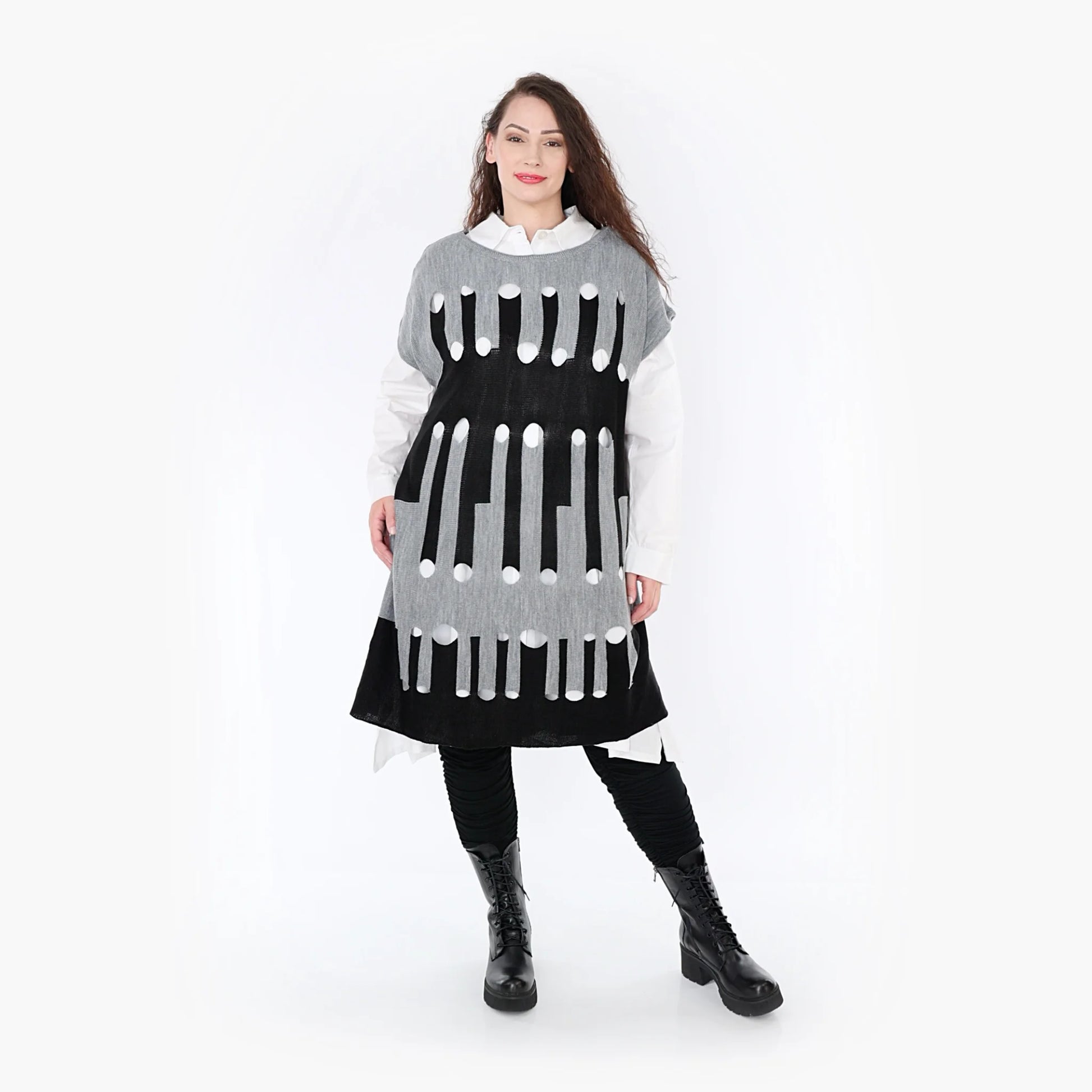  Kastiger Oversize-Poncho in zeitlosem Grau-Schwarz aus hochwertiger Baumwolle für Plus Size Fashion