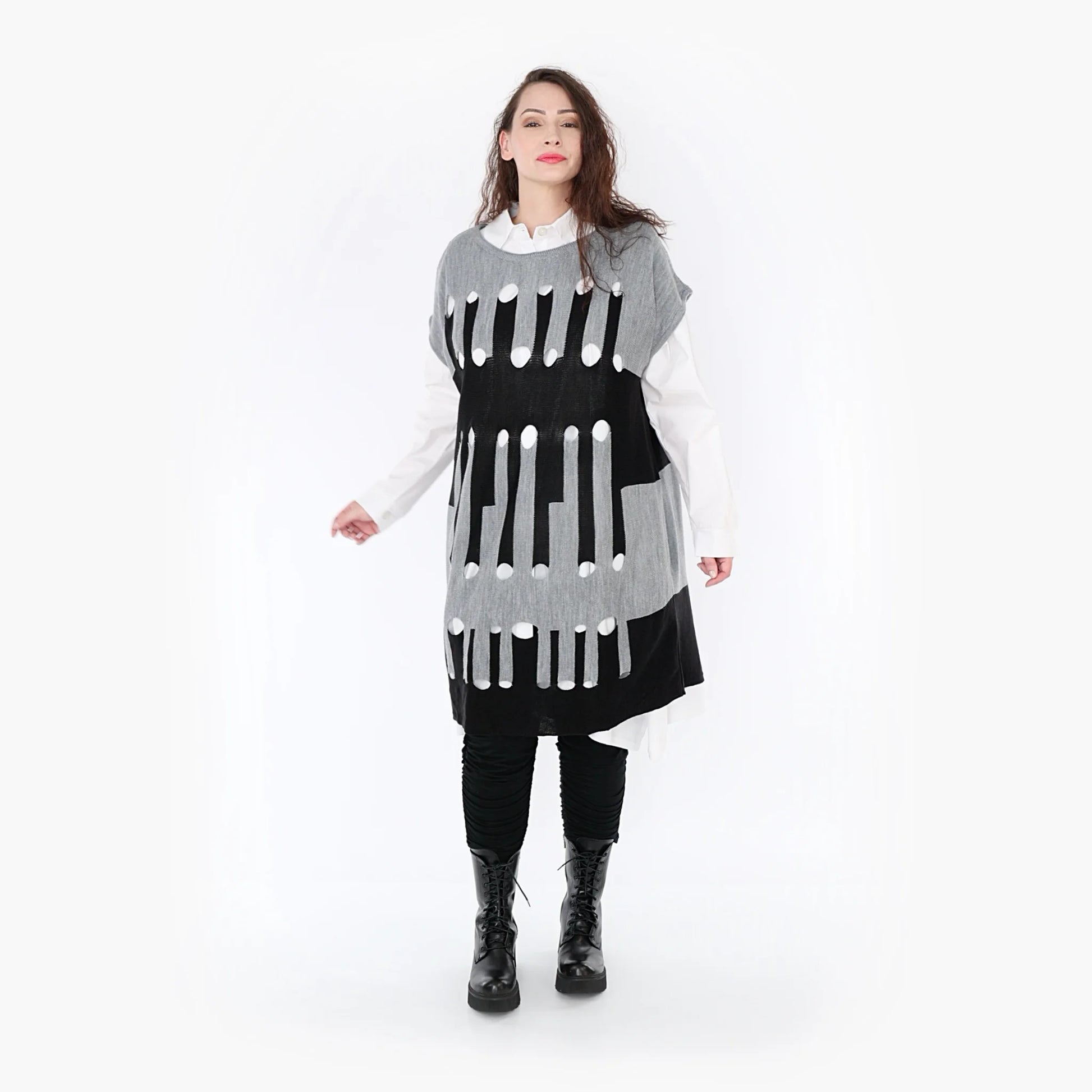  Kastiger Oversize-Poncho in zeitlosem Grau-Schwarz aus hochwertiger Baumwolle für Plus Size Fashion