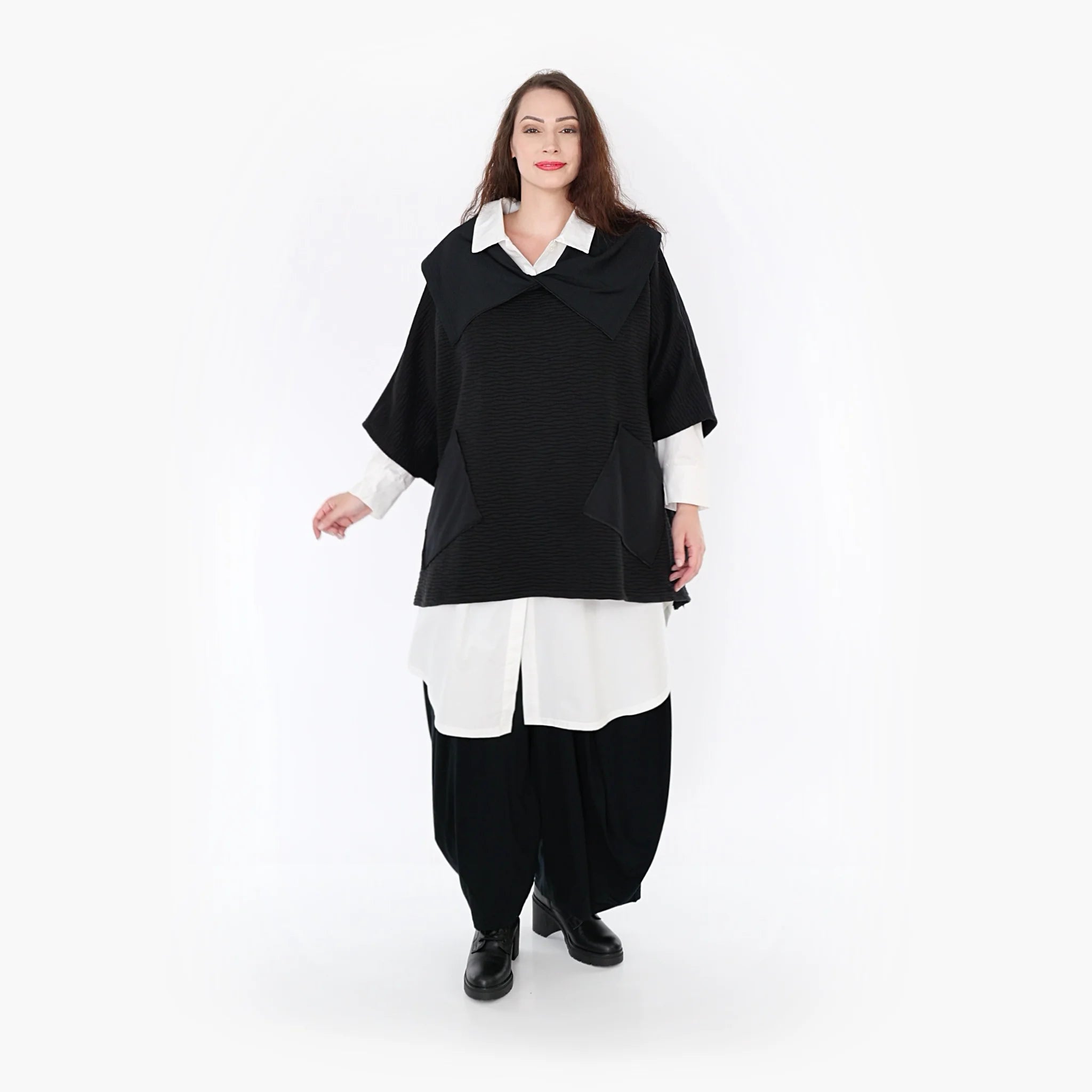  AKH Fashion Poncho in kastiger Form, aus Materialmix, 1347.06884, Schwarz, Wellen, Schick