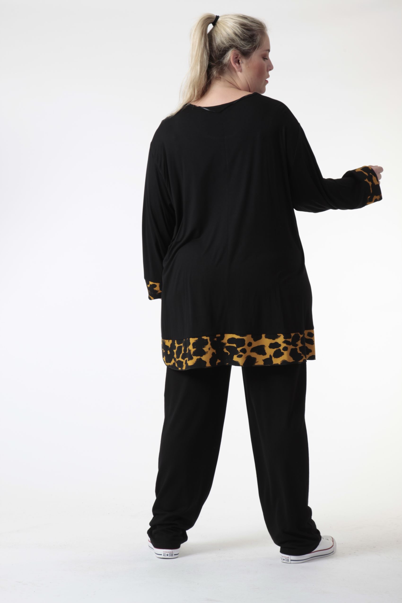  A-Form Bigshirt von AKH Fashion aus Viskose, 0743.06722, Schwarz-Senf, Leopard, Ausgefallen